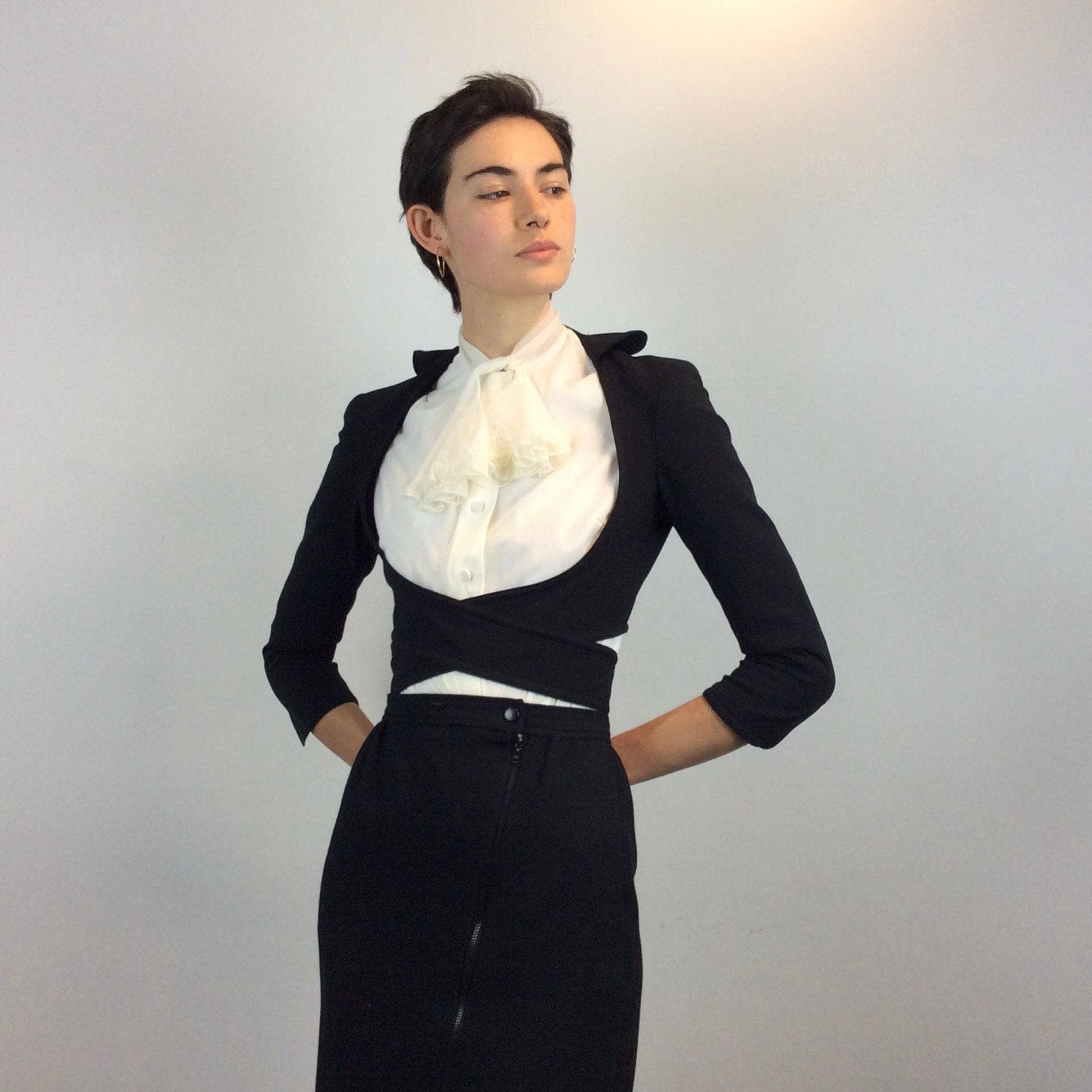 1970s-80s Courrèges Black Cashmere and Wool Midi Pencil Skirt Small - Image 7