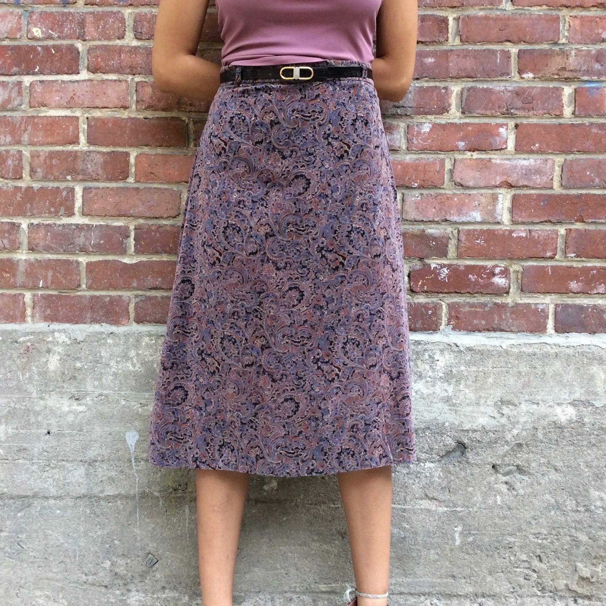 1970s A-Line Paisley Velvet Skirt S-M - Image 5