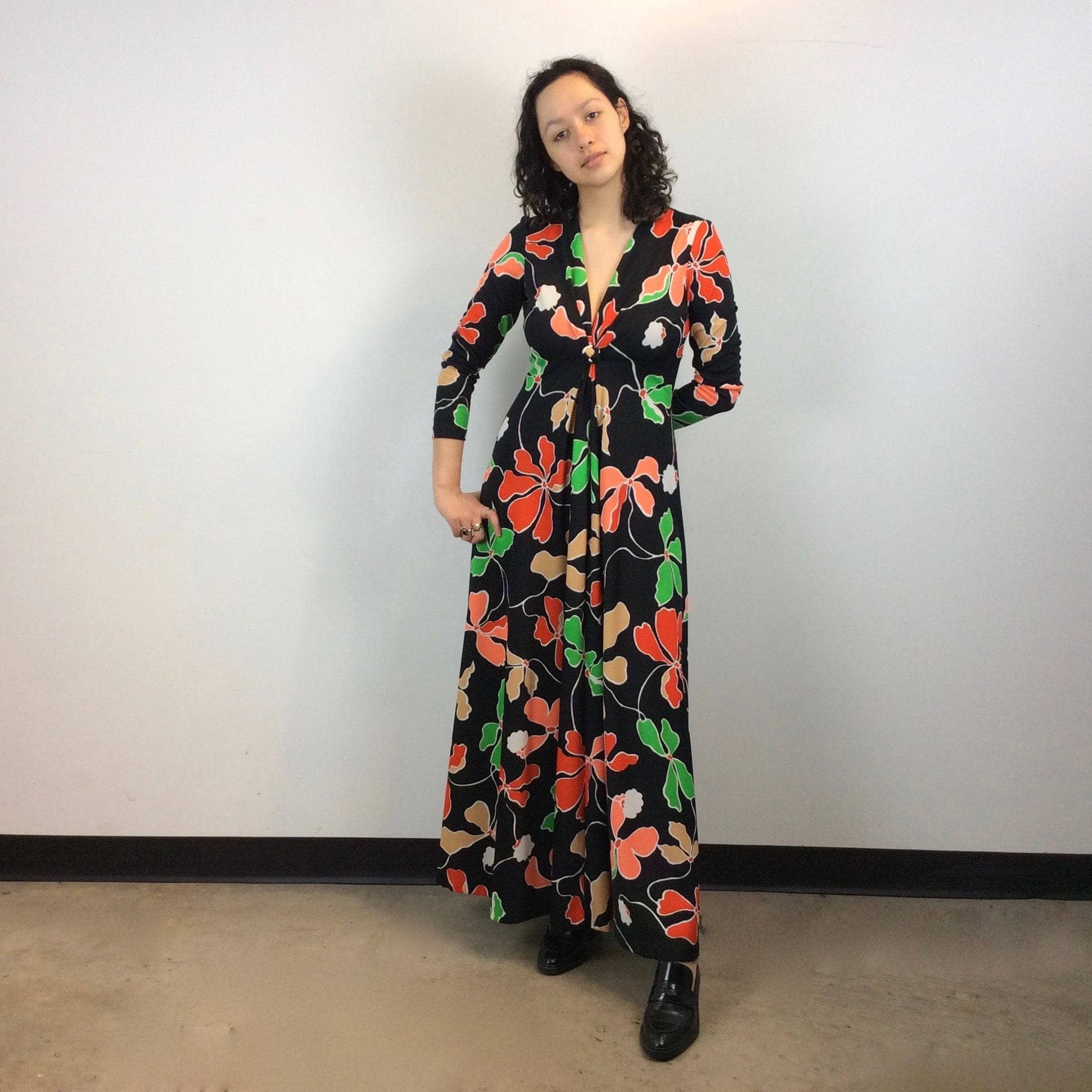 1970s Bold Print Plunge Neck Long Sleeve Maxi Dress Medium - Image 7
