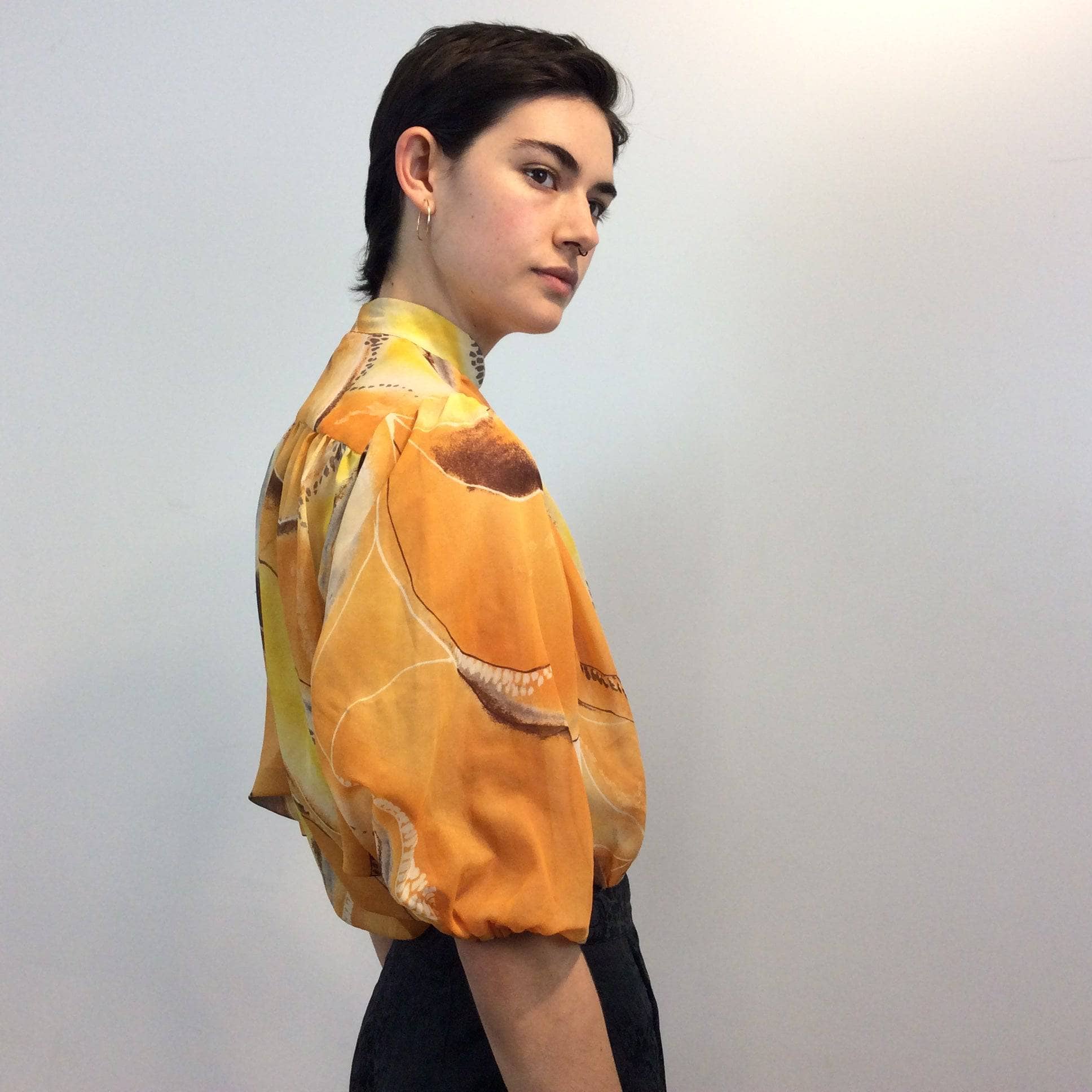 1970s Bold Print Puff-Sleeve Blouse Small/Medium - Image 5