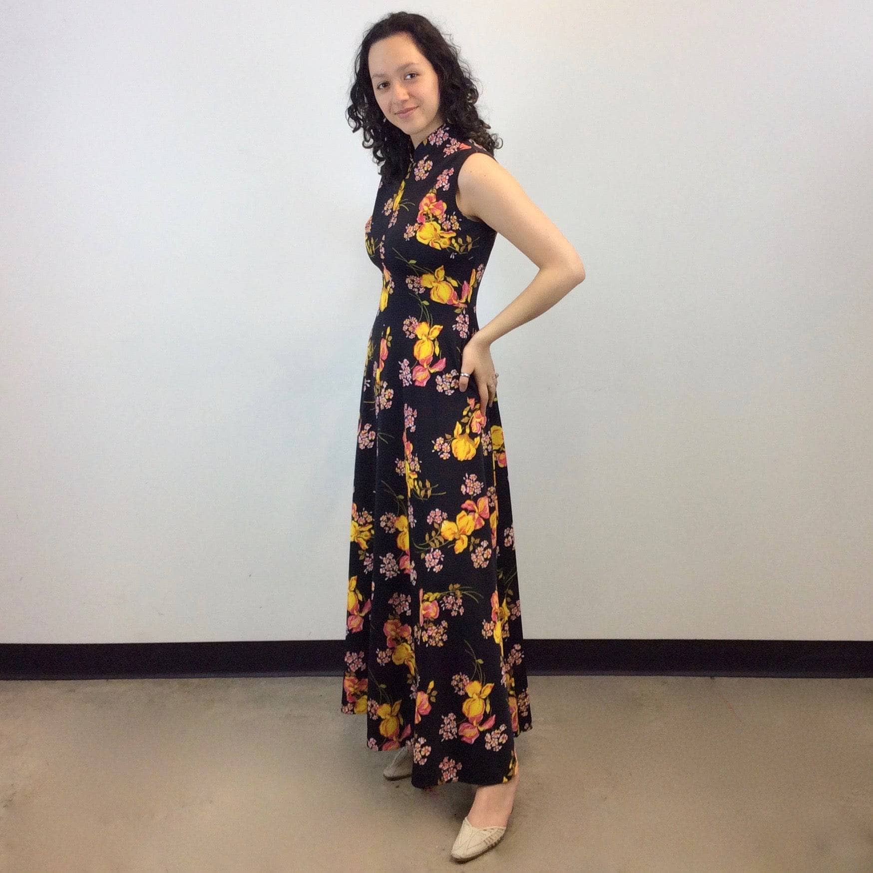 1970s Floral Print Fit and Flare Maxi Dress Medium