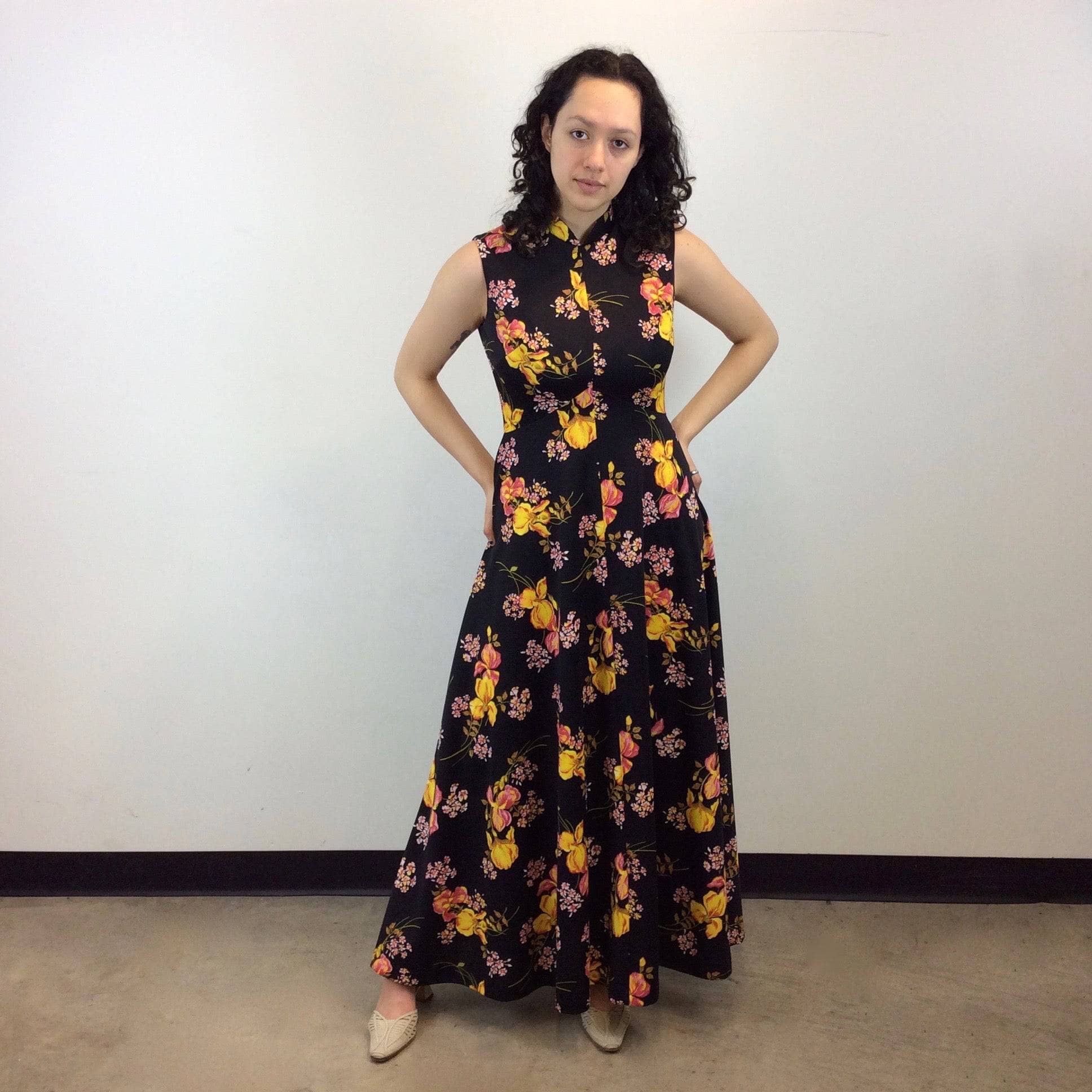 1970s Floral Print Fit and Flare Maxi Dress Medium - Image 4