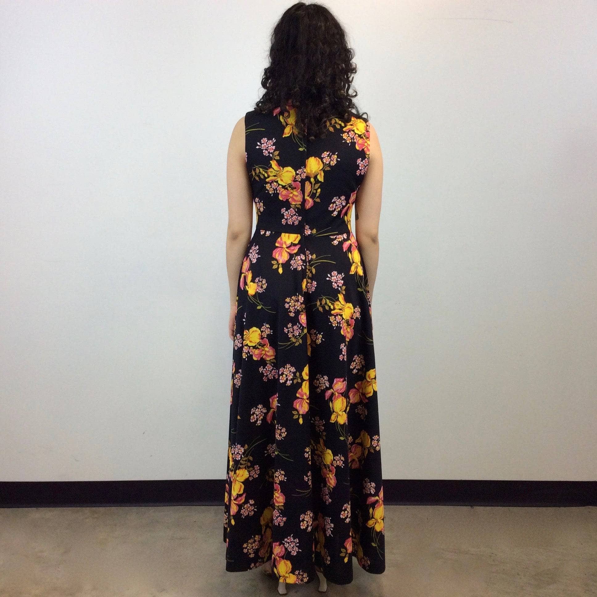 1970s Floral Print Fit and Flare Maxi Dress Medium - Image 5