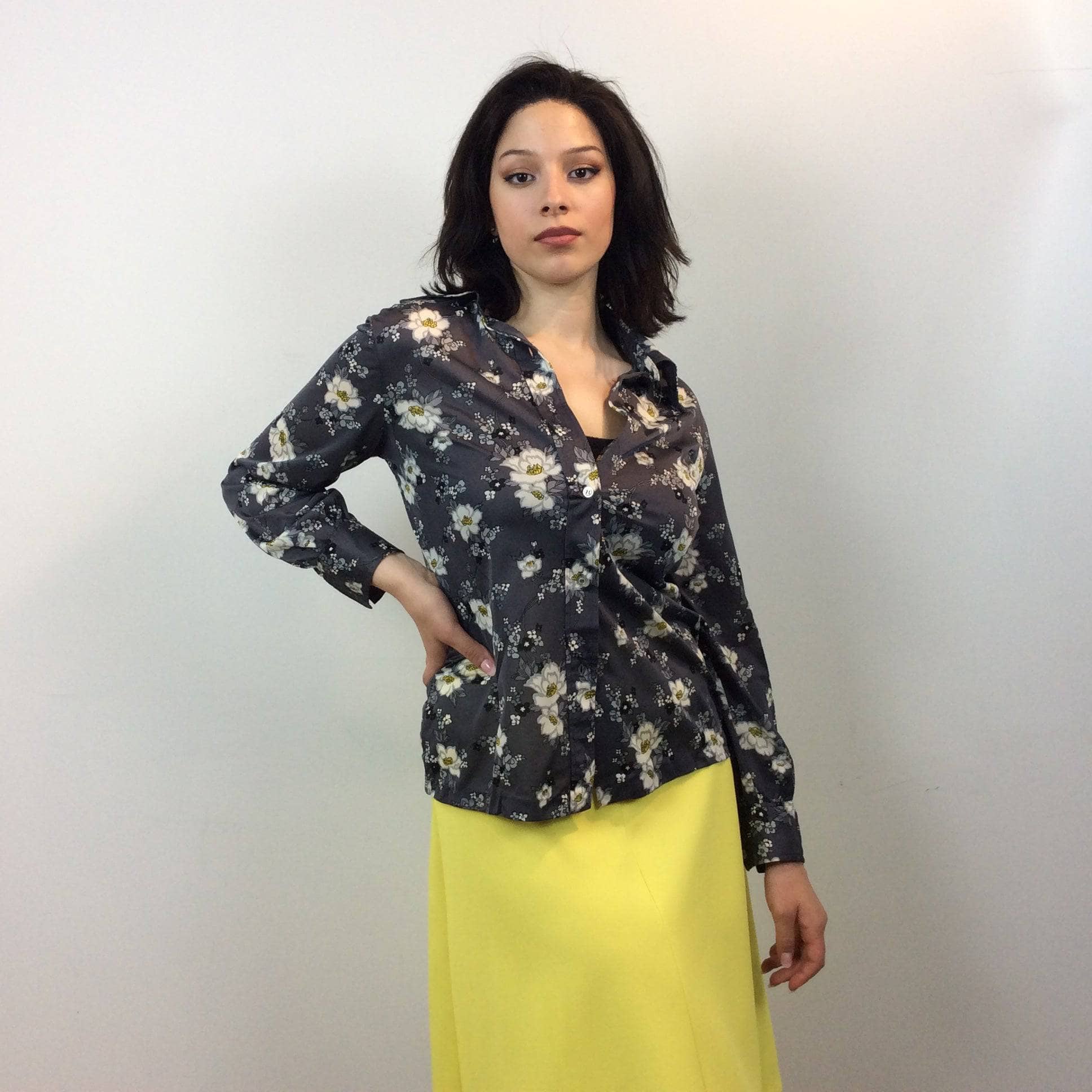 1970s Grey Floral Print Button Up Blouse Medium/Large