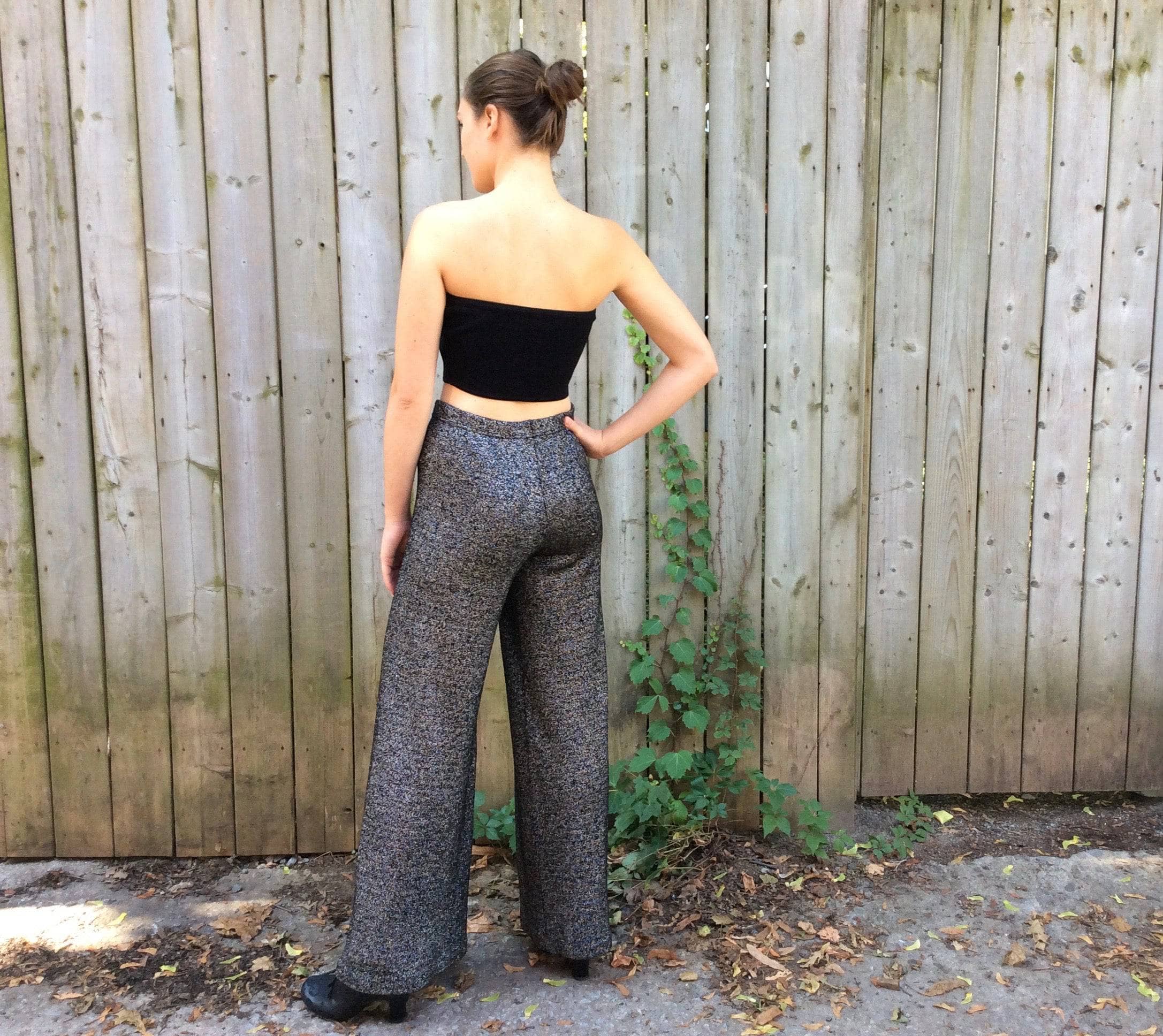1970s High Waisted Silver Knit Wide-leg Pants S/M - Image 4