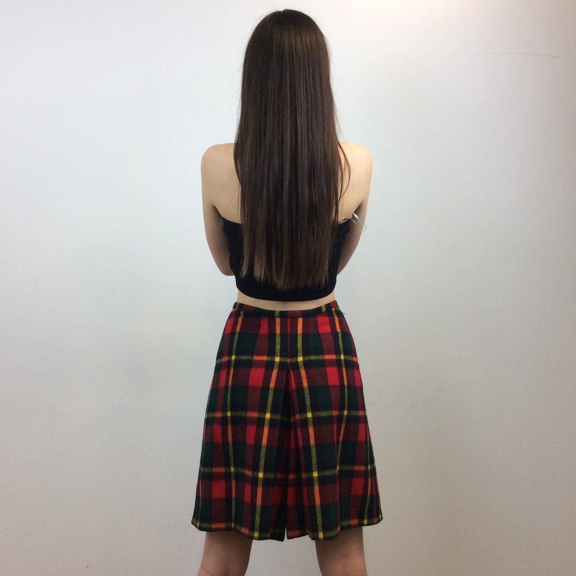 1970s High-Waisted Wool Plaid Skort Small - Image 3