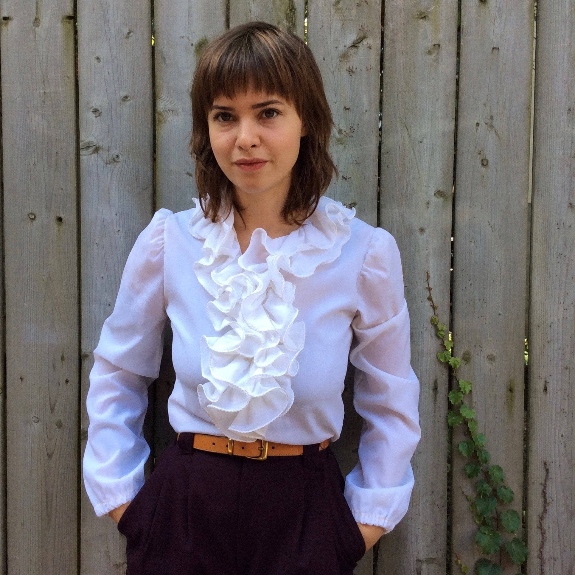 1970s Jabot Collar Long Sleeve White Shirt Small/Medium