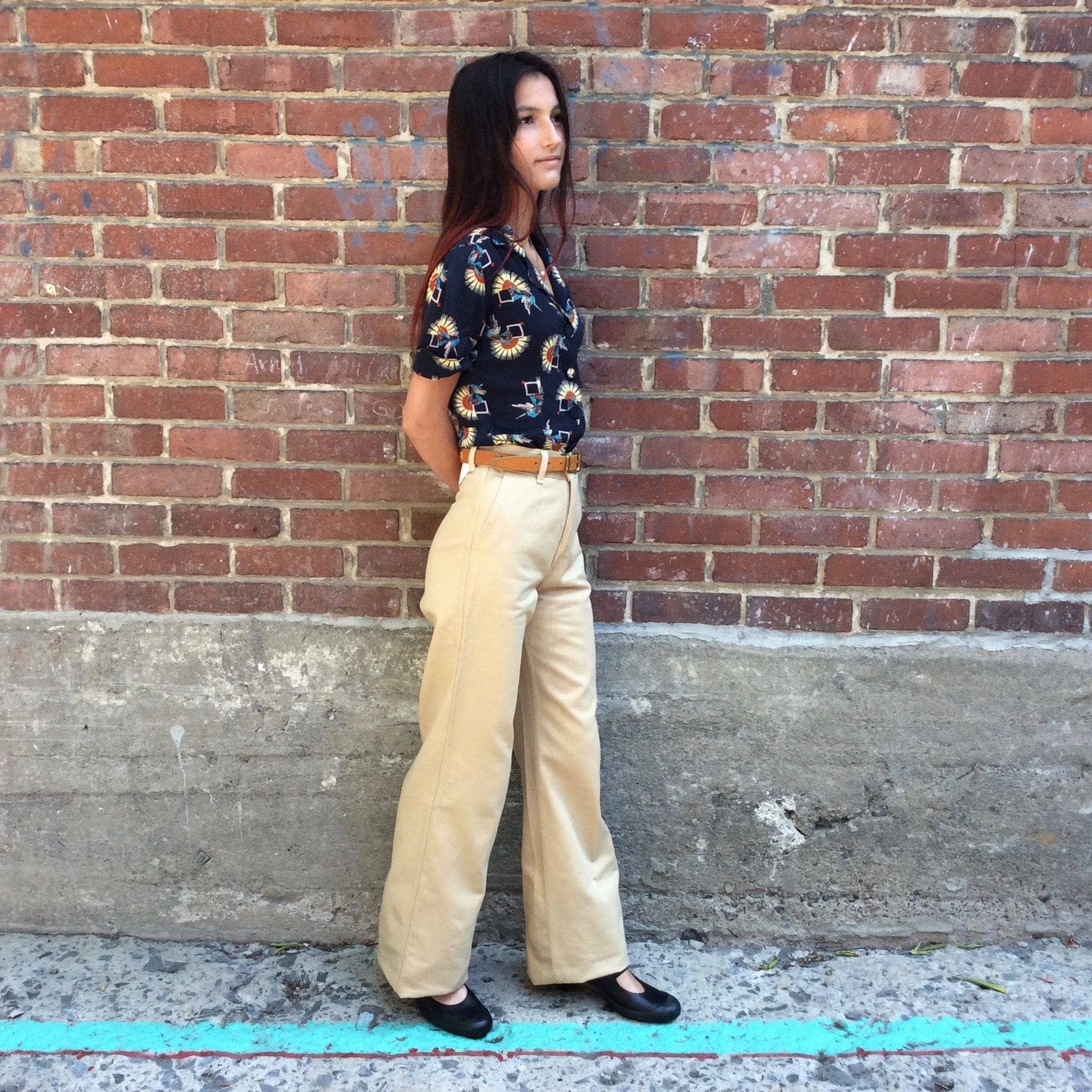 1970s "Levi’s" High-Waisted Wide Leg Beige Jeans XS-S - Image 3