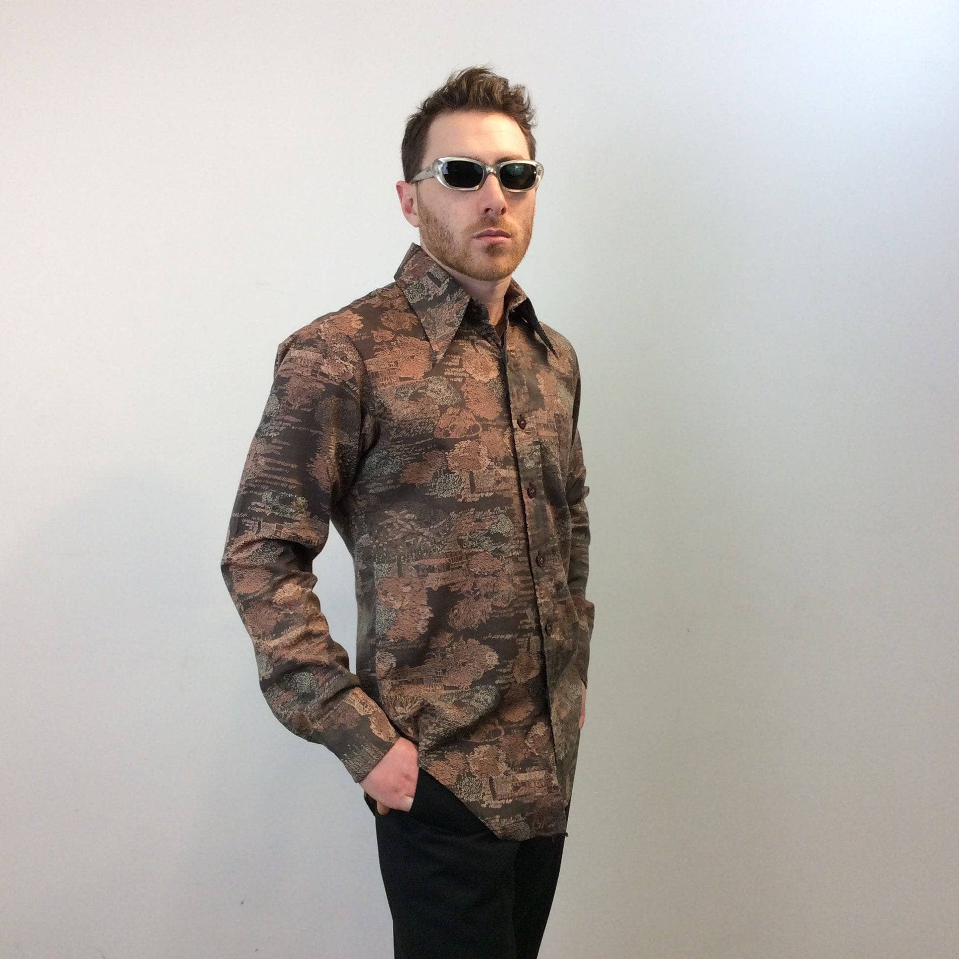 1970s Men's Fitted Printed Shirt Medium - Image 4