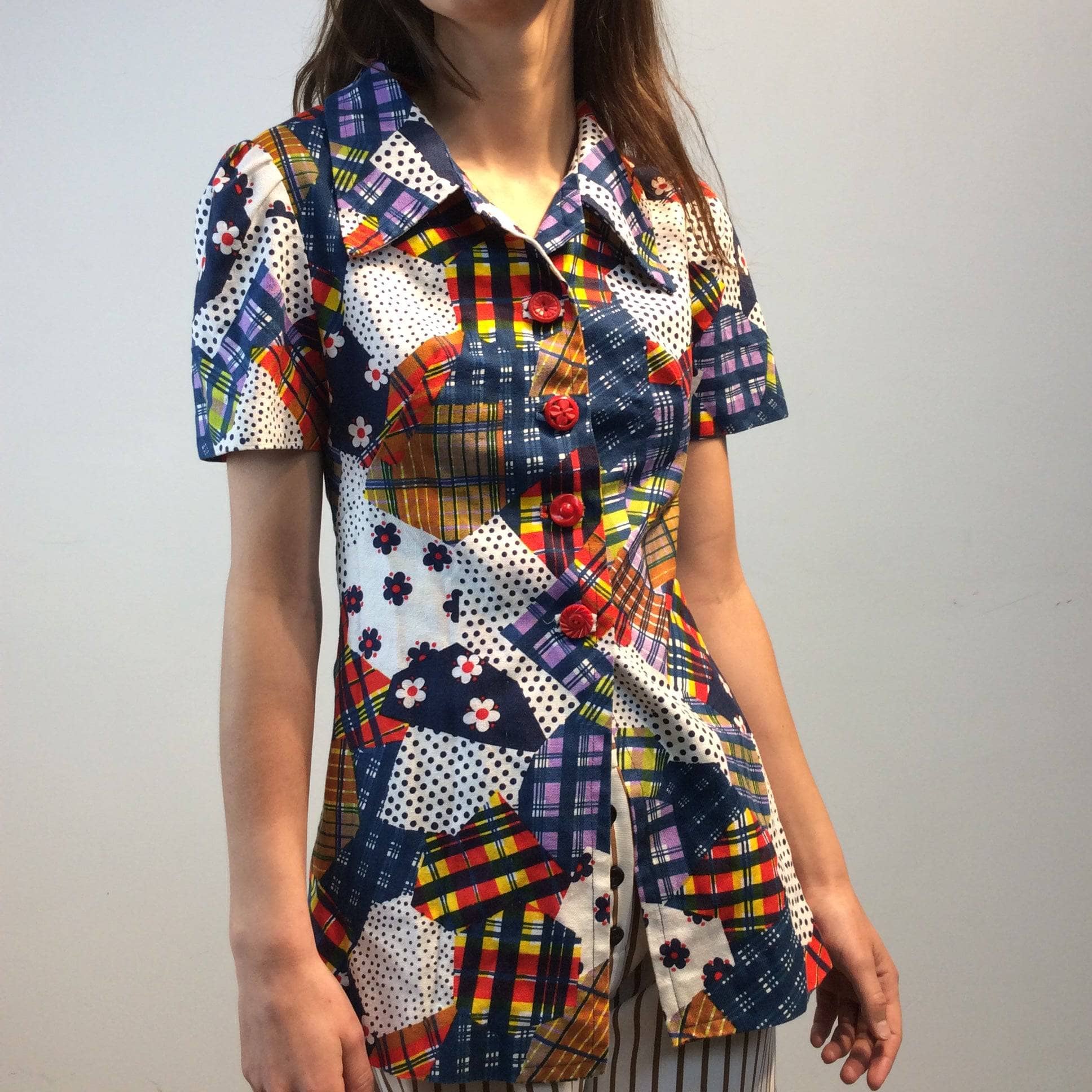 1970s Patchwork Print Short Puff Sleeve Blouse Small - Image 3