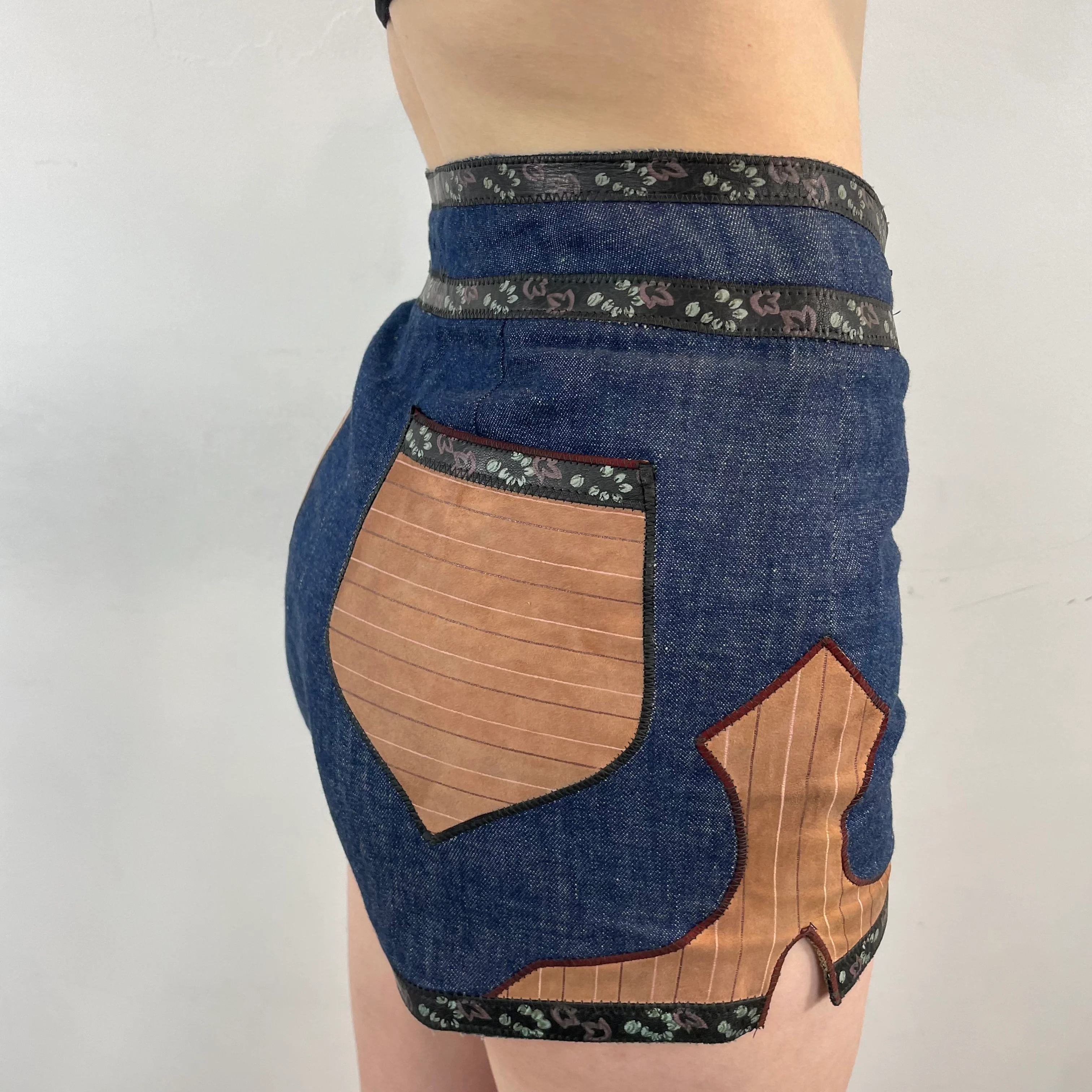 1970s Roberto Cavalli High-Waisted Denim and Leather Shorts Small - Image 5