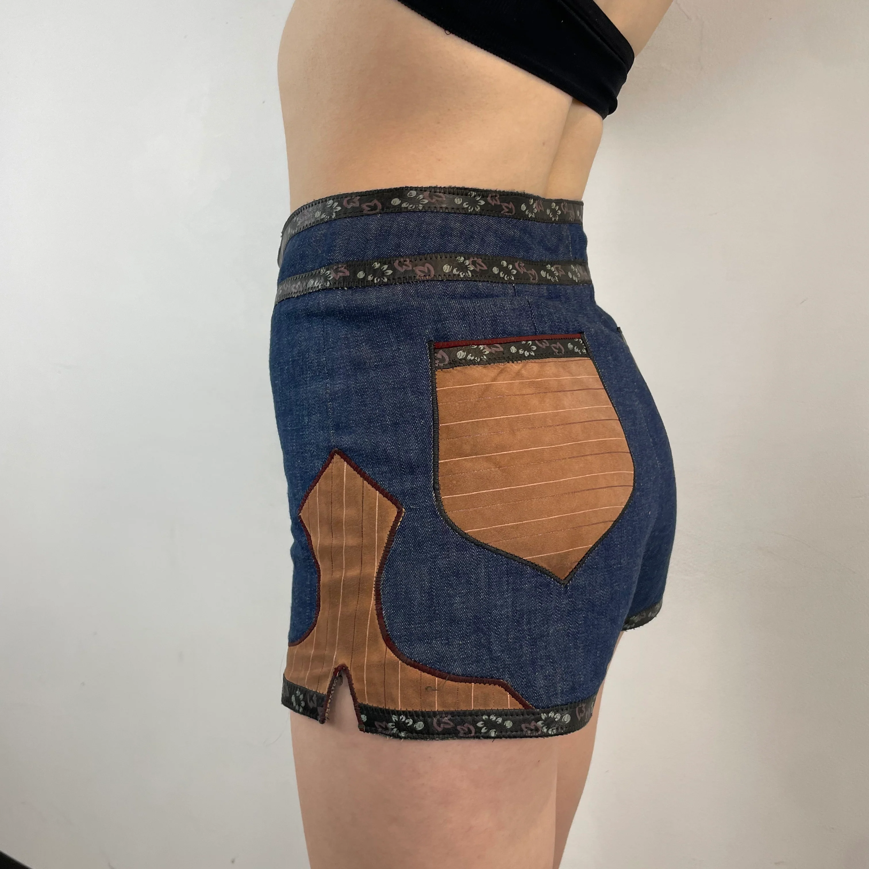 1970s Roberto Cavalli High-Waisted Denim and Leather Shorts Small - Image 7