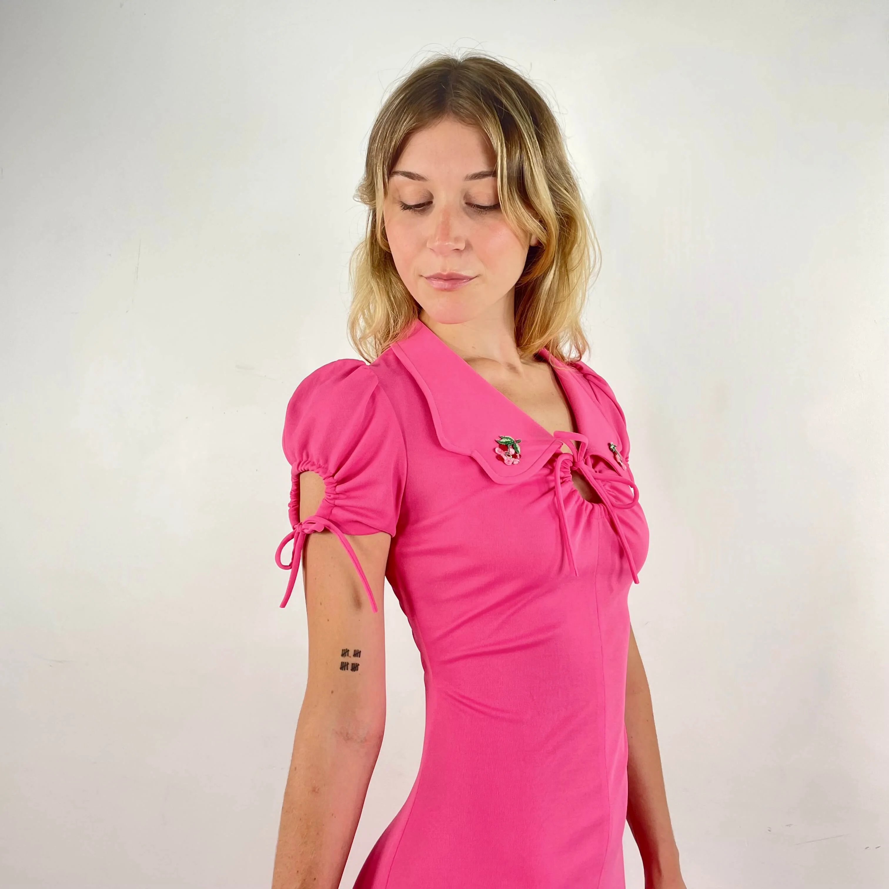 1970s Short Sleeve Flared Pink Maxi Dress Small - Image 6