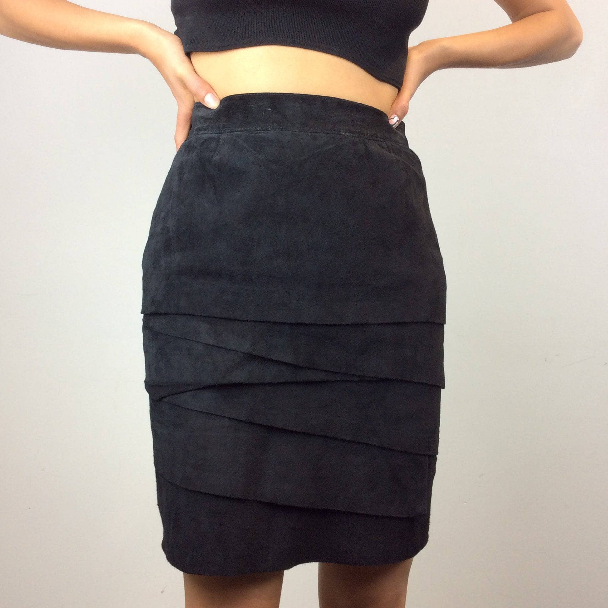 1980s-90s High Waist Black Layered Suede Skirt Small - Image 2
