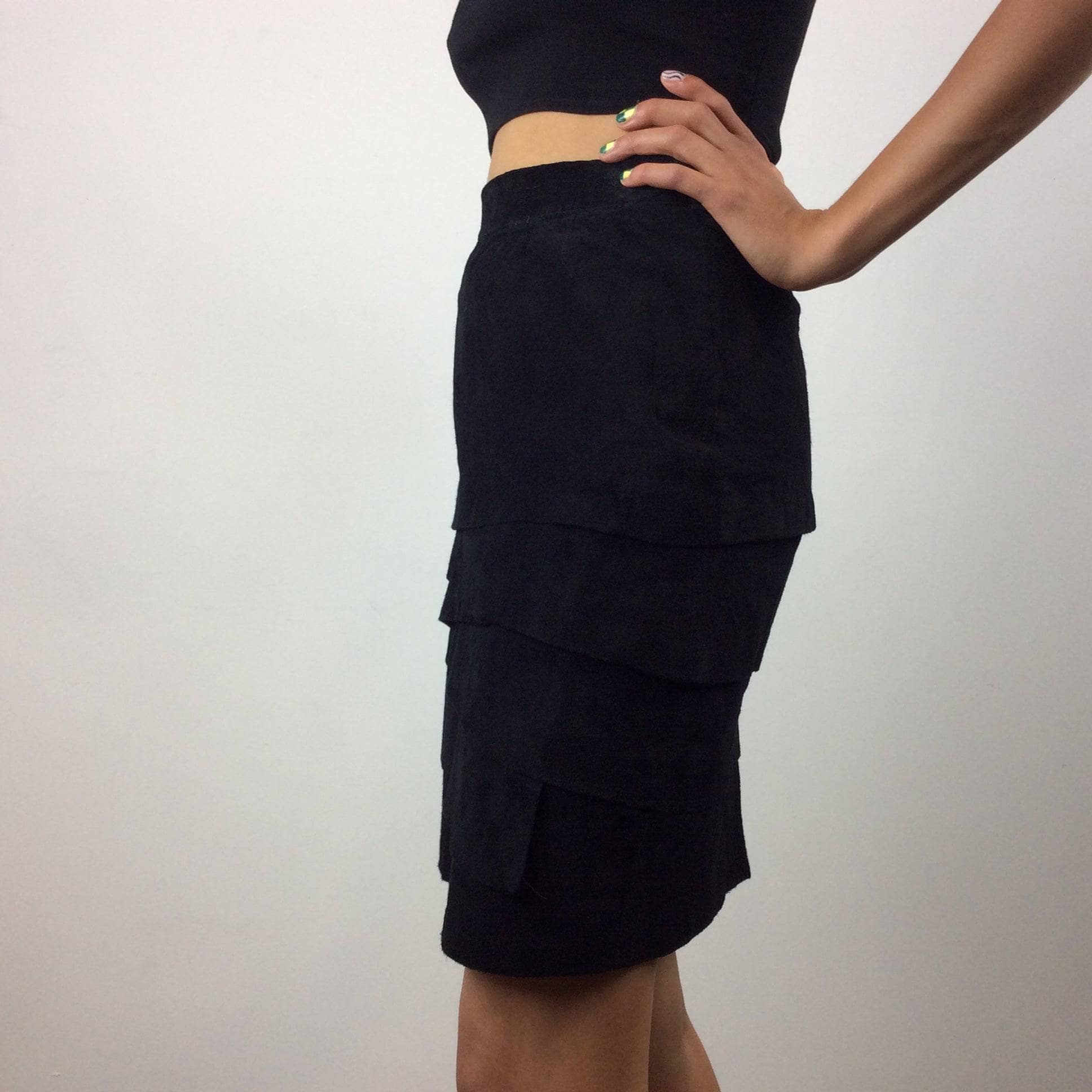 1980s-90s High Waist Black Layered Suede Skirt Small - Image 4