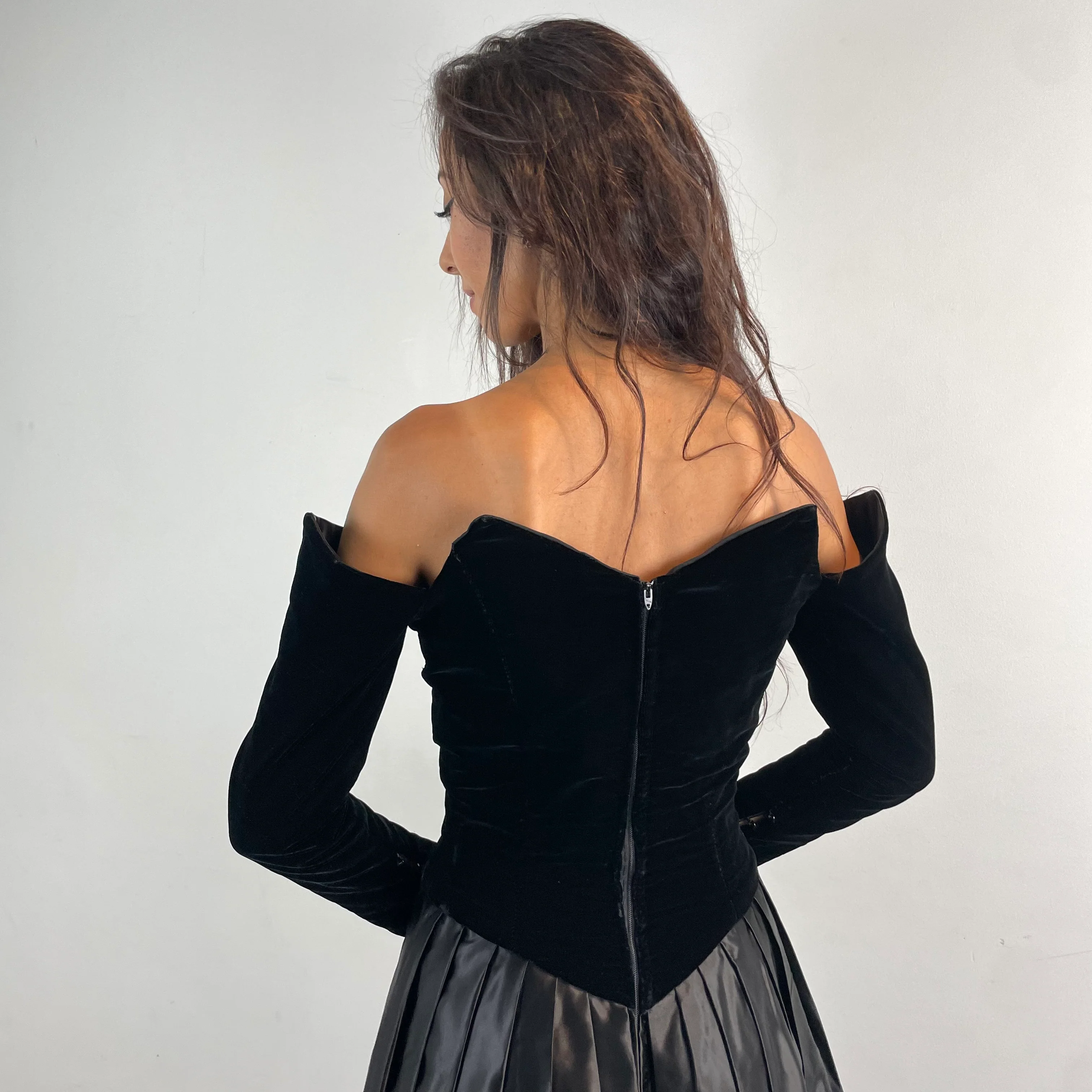 1980s/90s Off-The-Shoulder Long Sleeve Black Bustier Midi Dress Small - Image 6