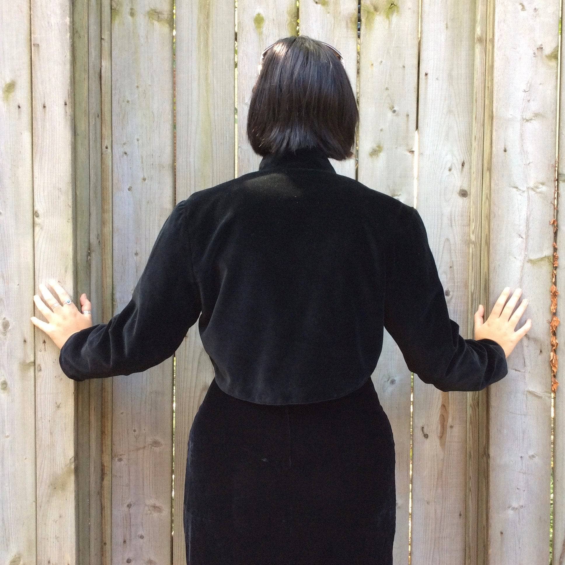 1980s Black Velvet Bolero Jacket M - Image 2