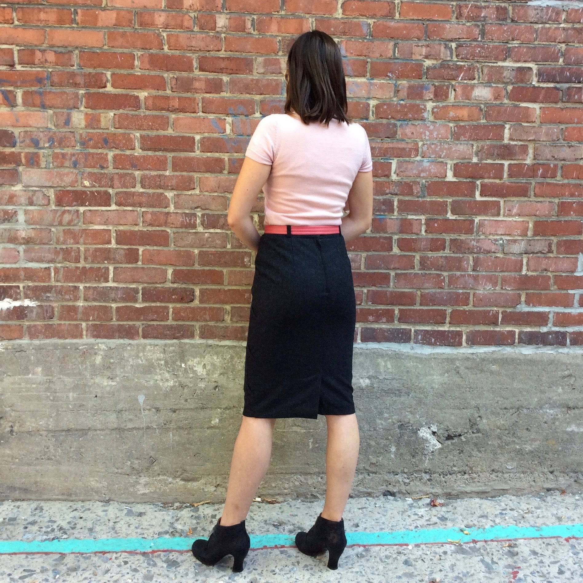 1980's Charcoal Grey Wool pencil skirt Small - Image 3