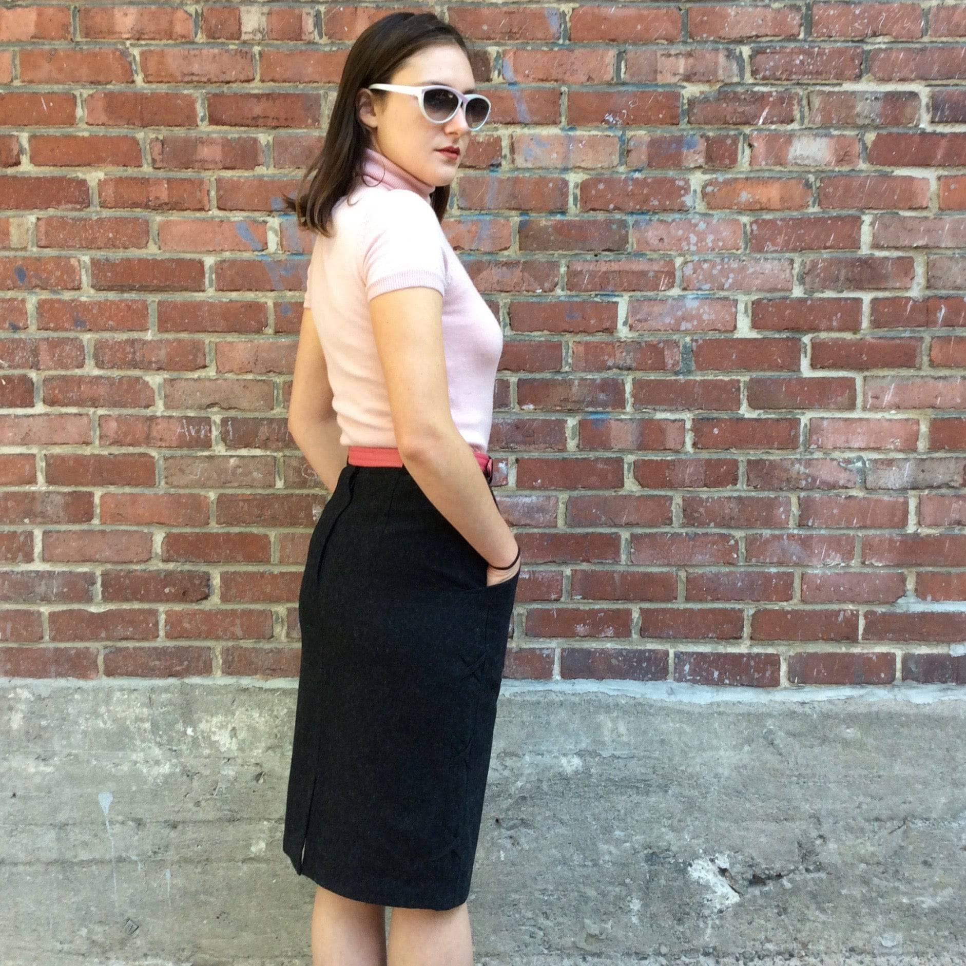 1980's Charcoal Grey Wool pencil skirt Small - Image 5