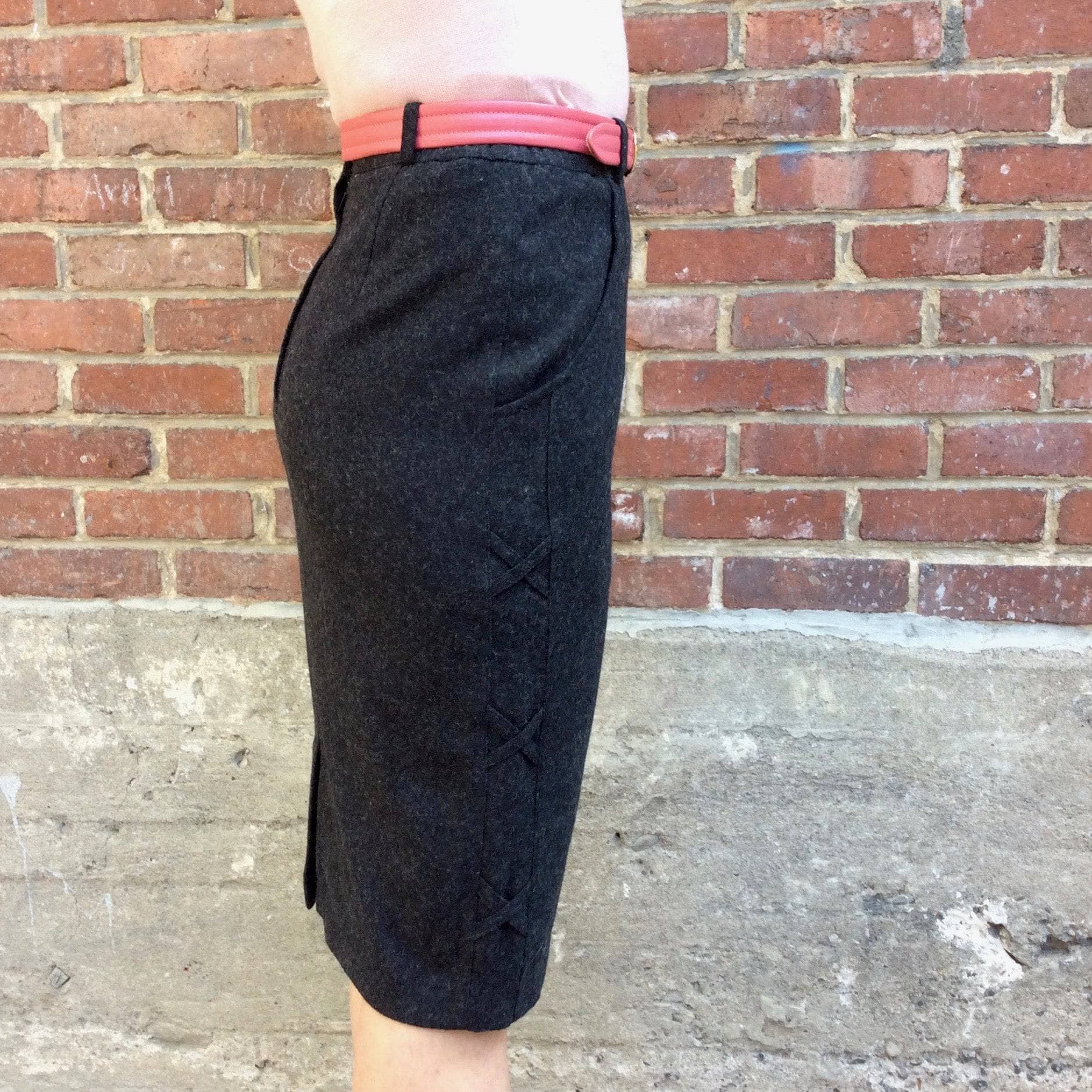 1980's Charcoal Grey Wool pencil skirt Small - Image 6