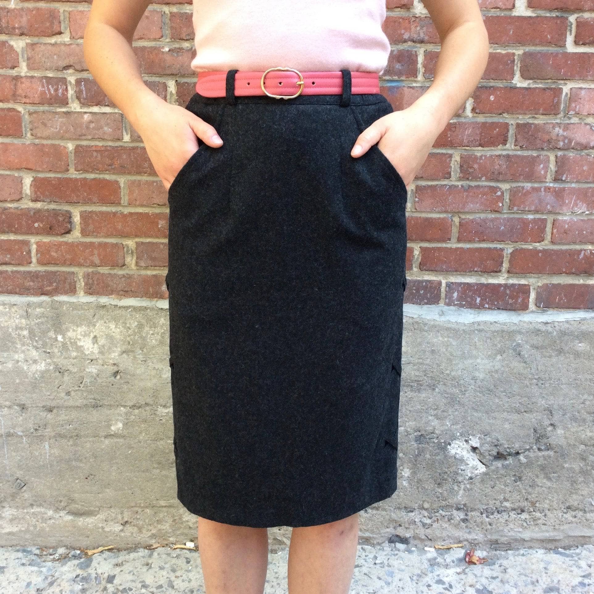 1980's Charcoal Grey Wool pencil skirt Small - Image 7