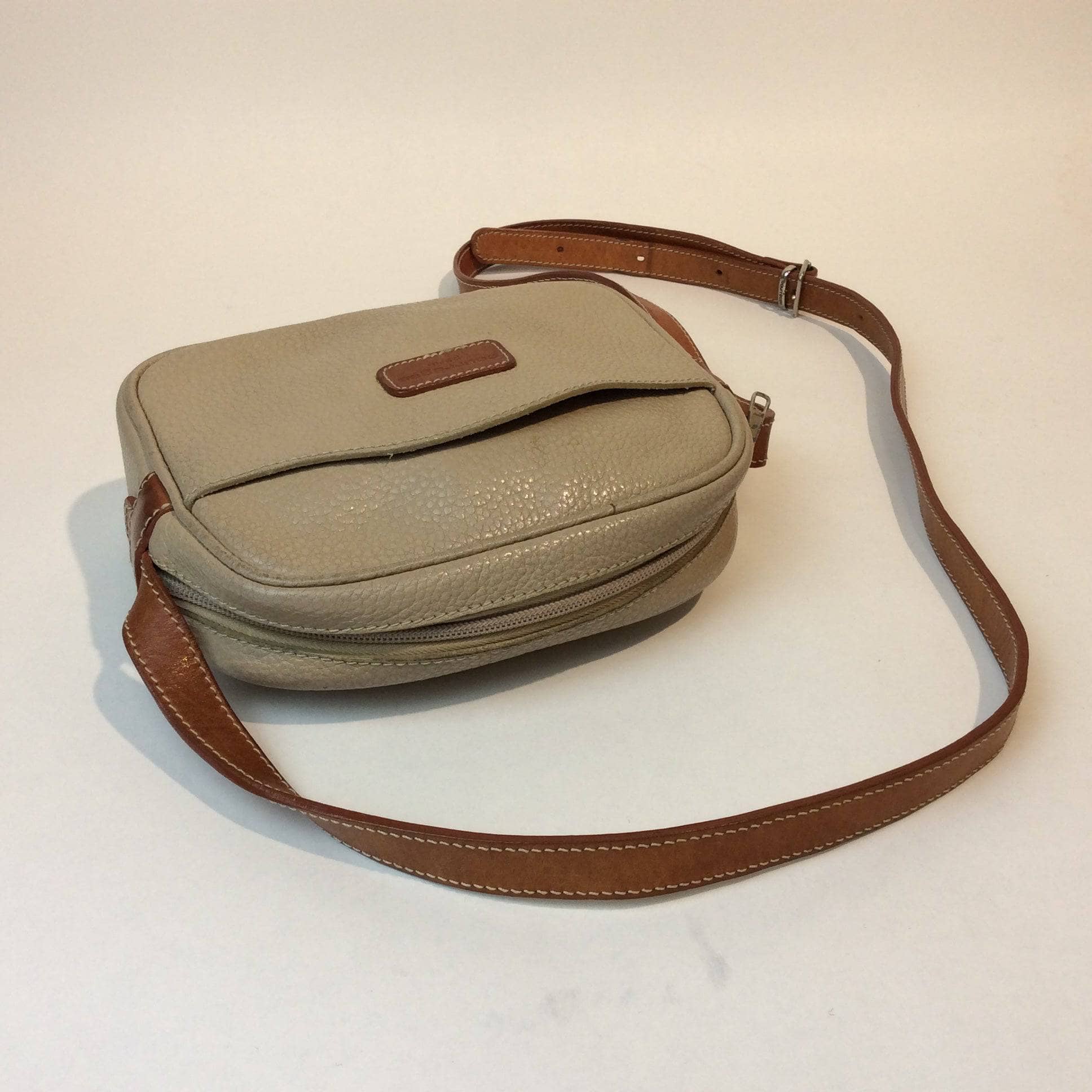1980s Courrèges Paris Cross-Body Leather Bag - Image 4