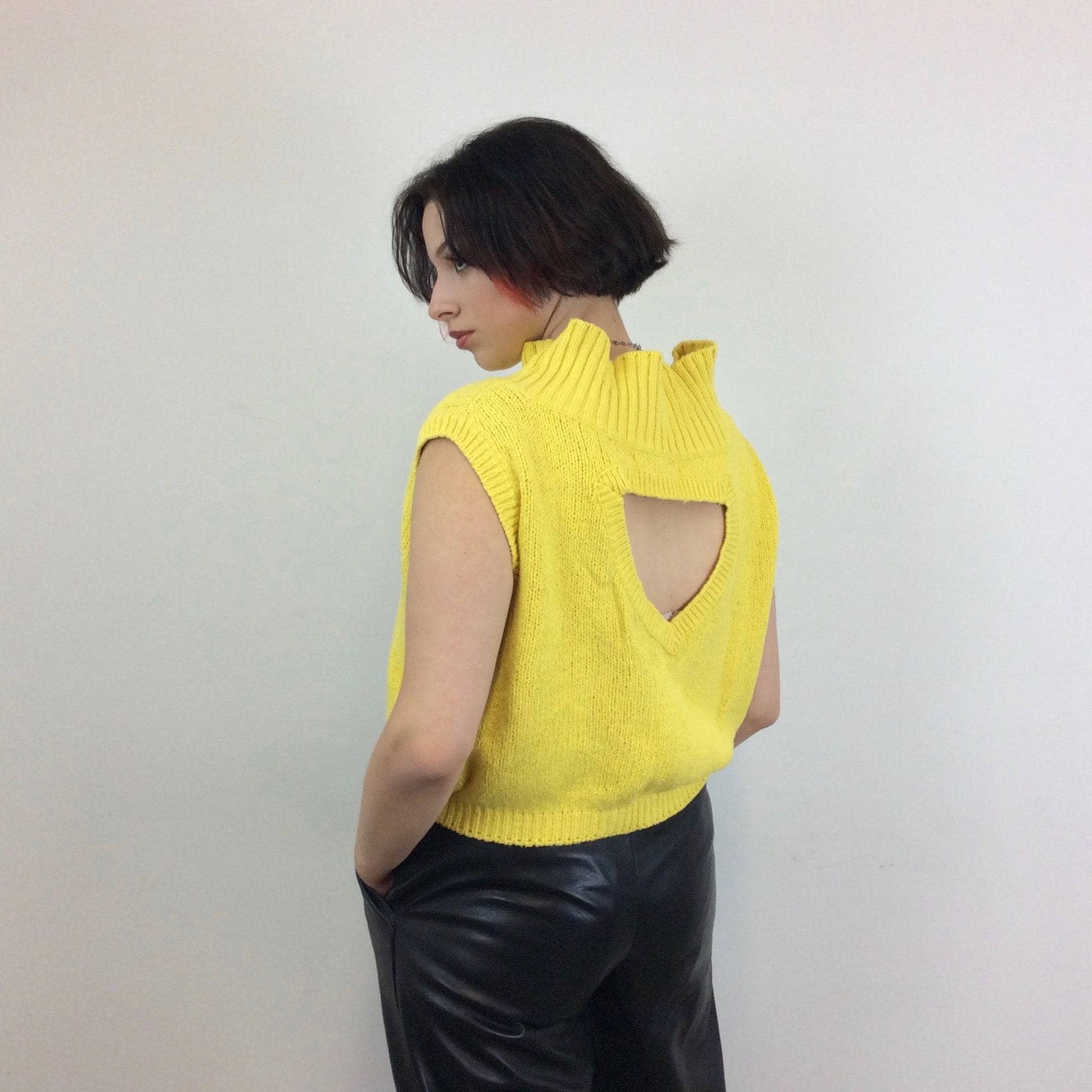 1980s "United Colors of Benetton" Cropped Knitted Yellow Top - Image 5