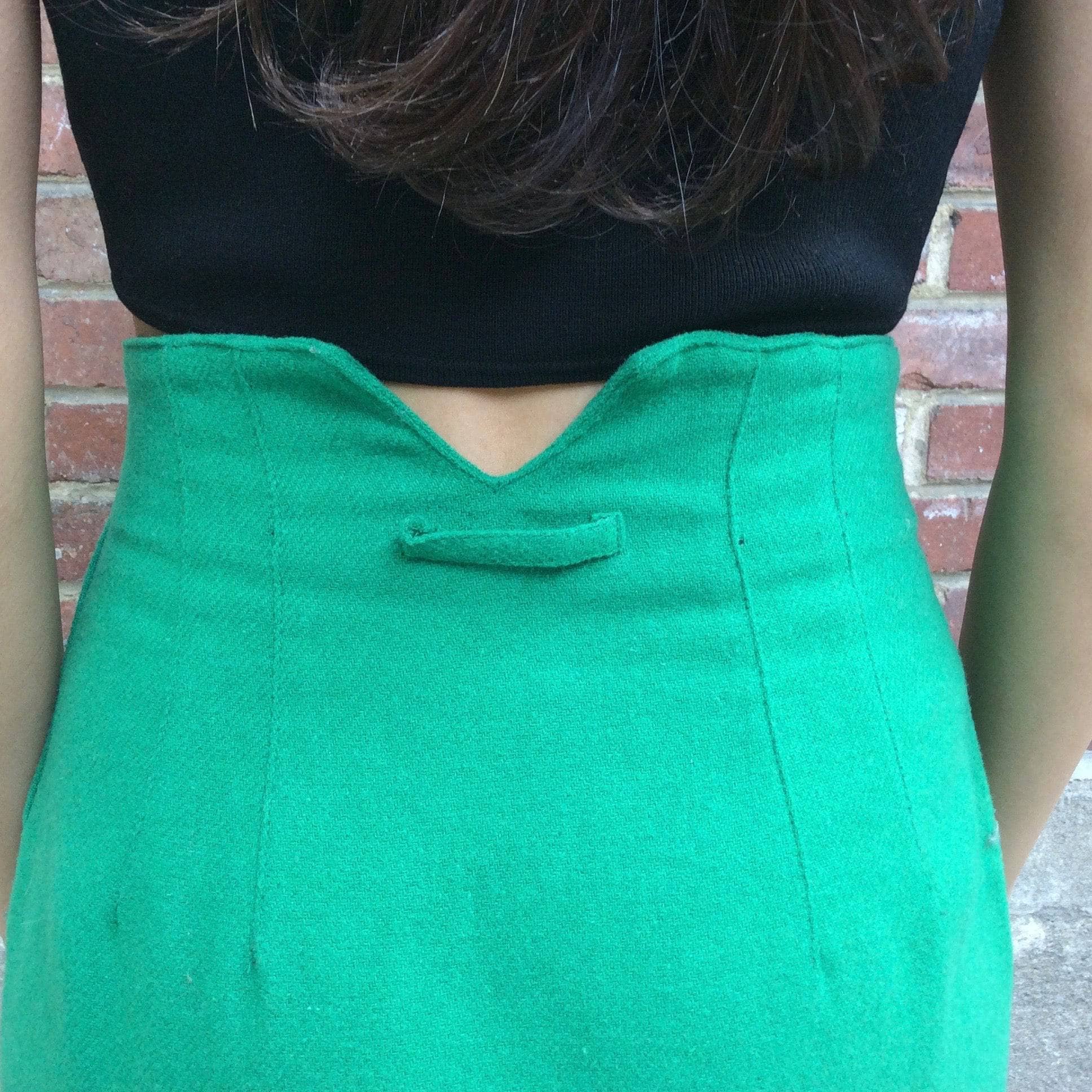 1980s Emerald Midi-Length High Waist Pencil Skirt Small - Image 6