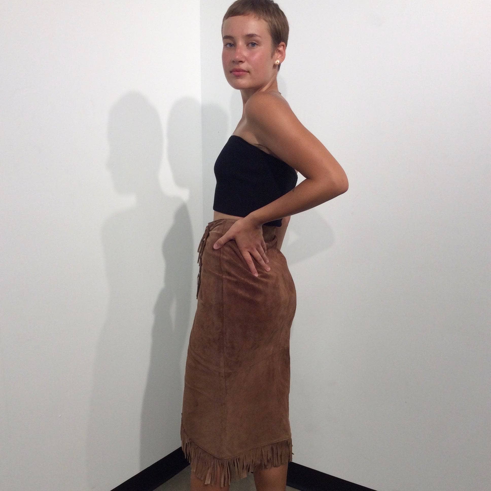 1980s High-Waist Fringed Suede Wrap Skirt Small - Image 3