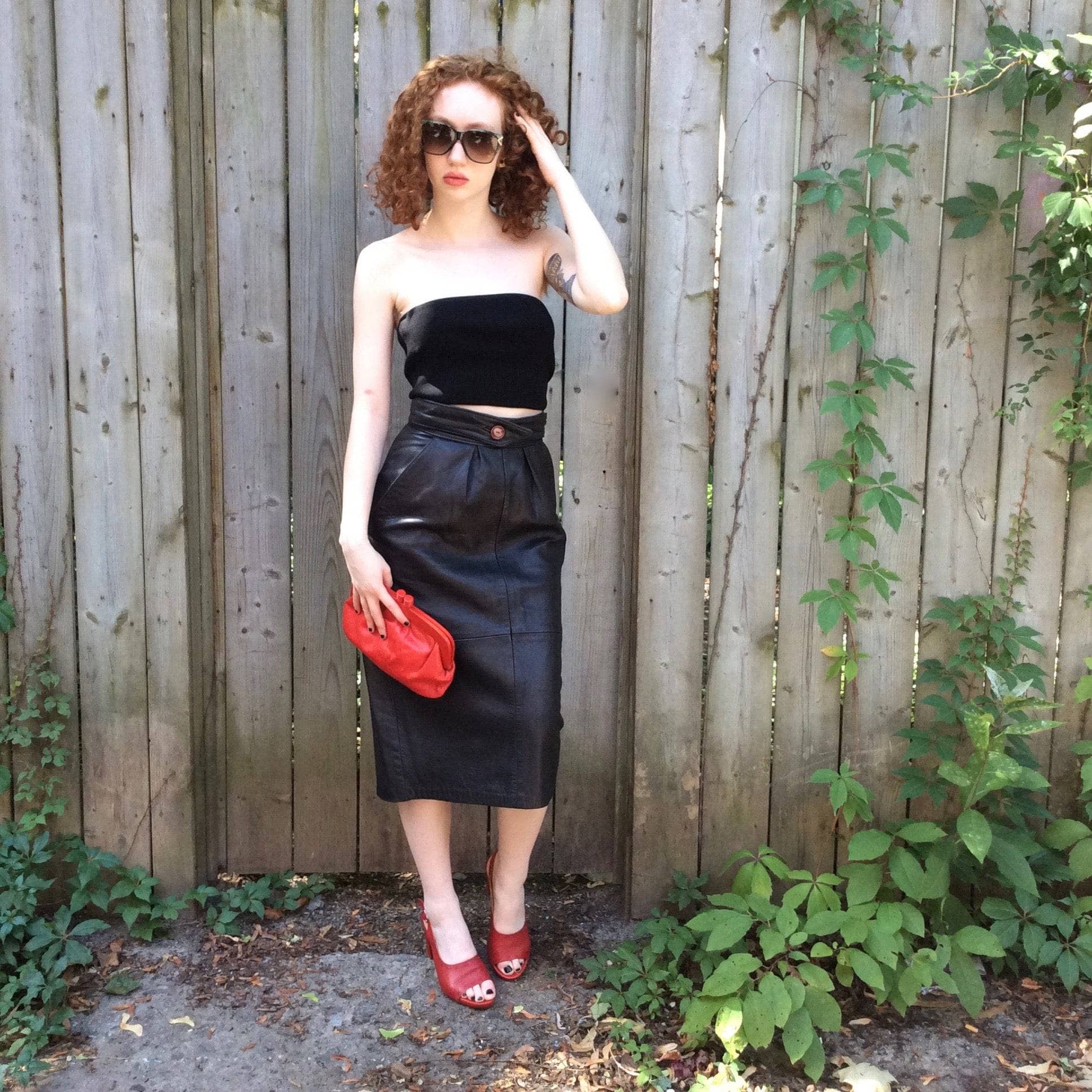 1980s High-Waisted Midi Length Leather Skirt Small - Image 6