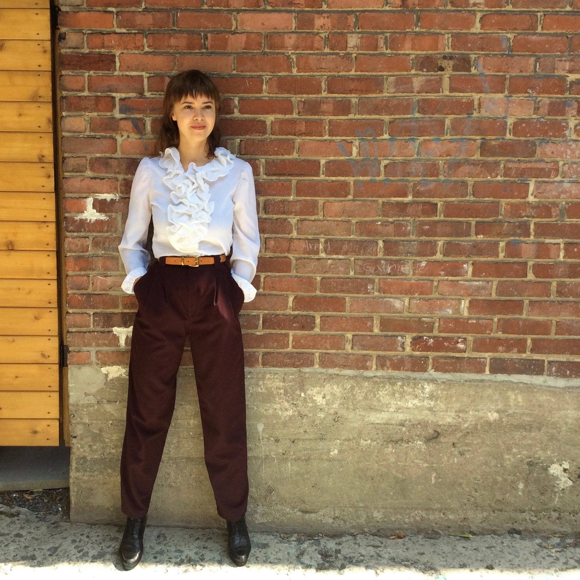 1980s High Waisted Pleated Burgundy Pants S - Image 4