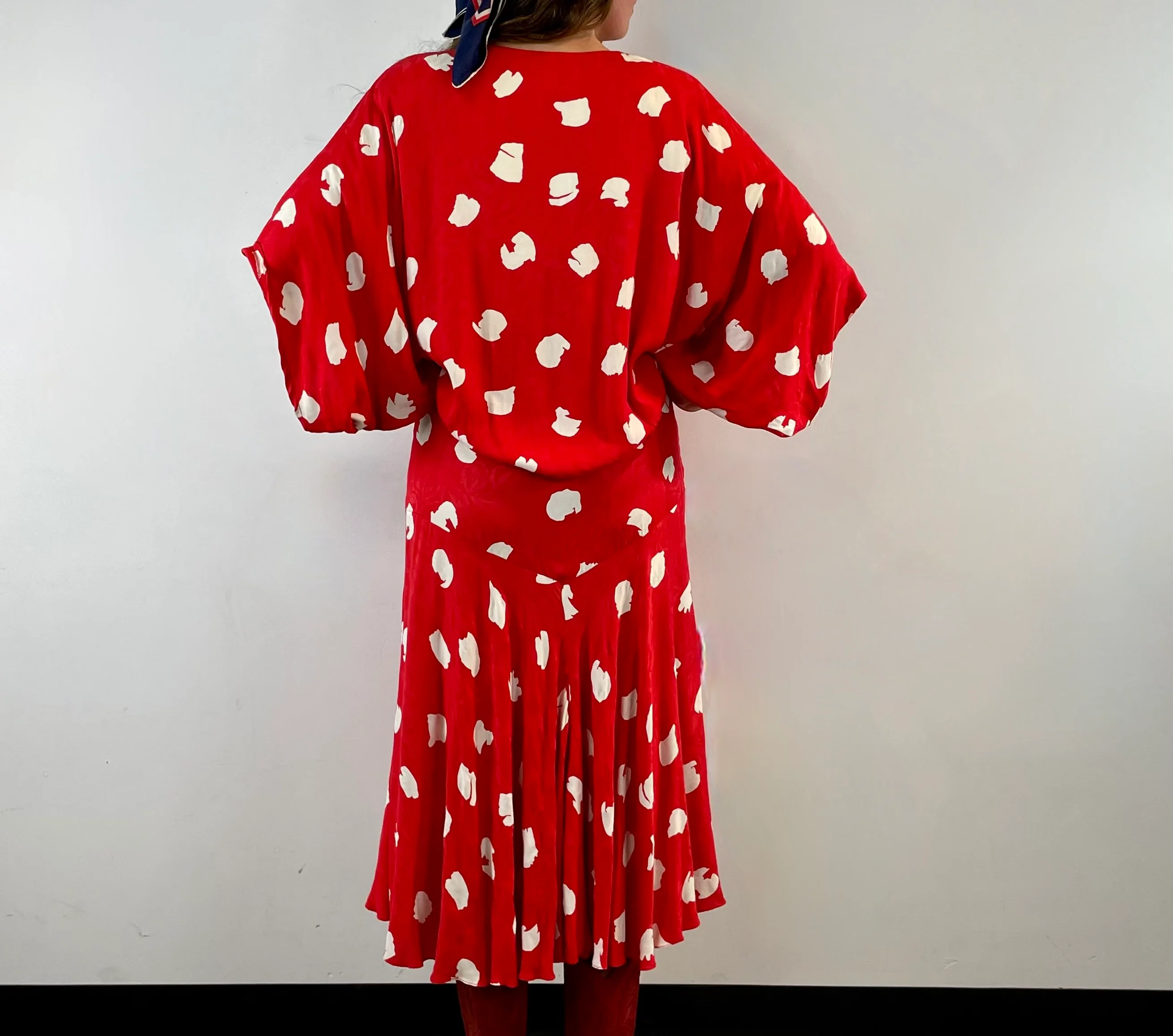 1980s Kimono-Style Red Brocade Midi Dress Medium-Large - Image 7