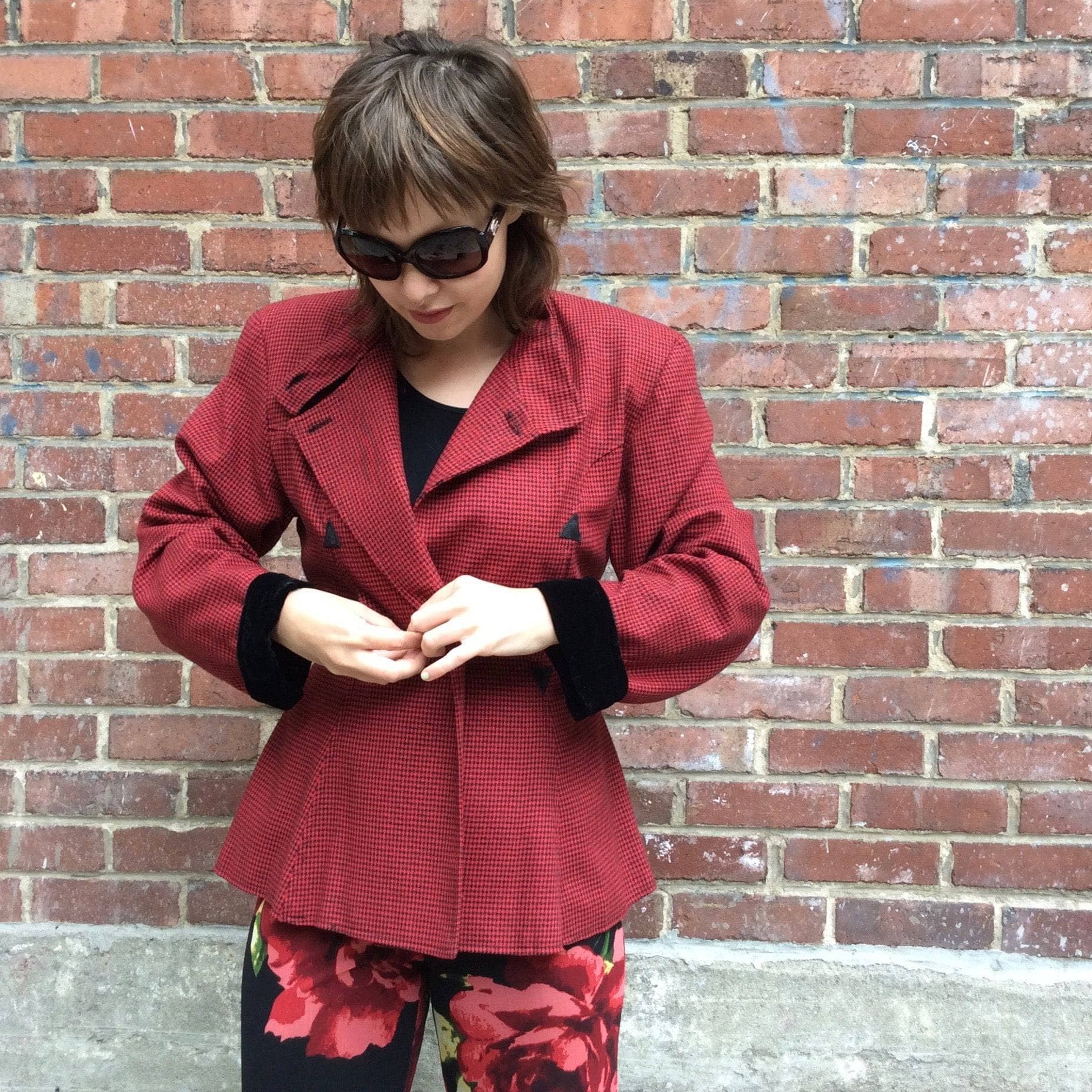 1980s Red Fitted Houndstooth Blazer Small - Image 2