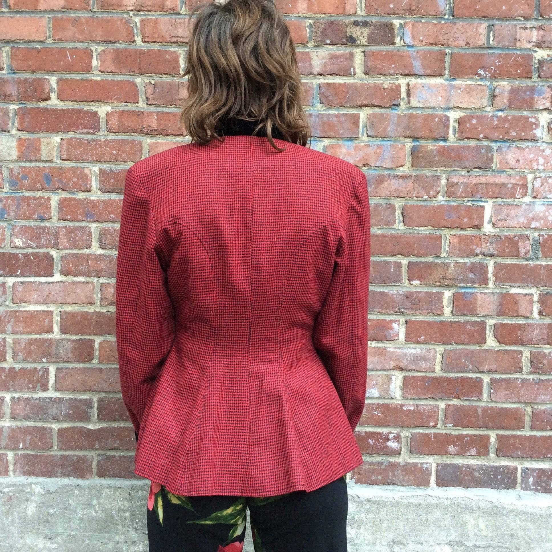 1980s Red Fitted Houndstooth Blazer Small - Image 3