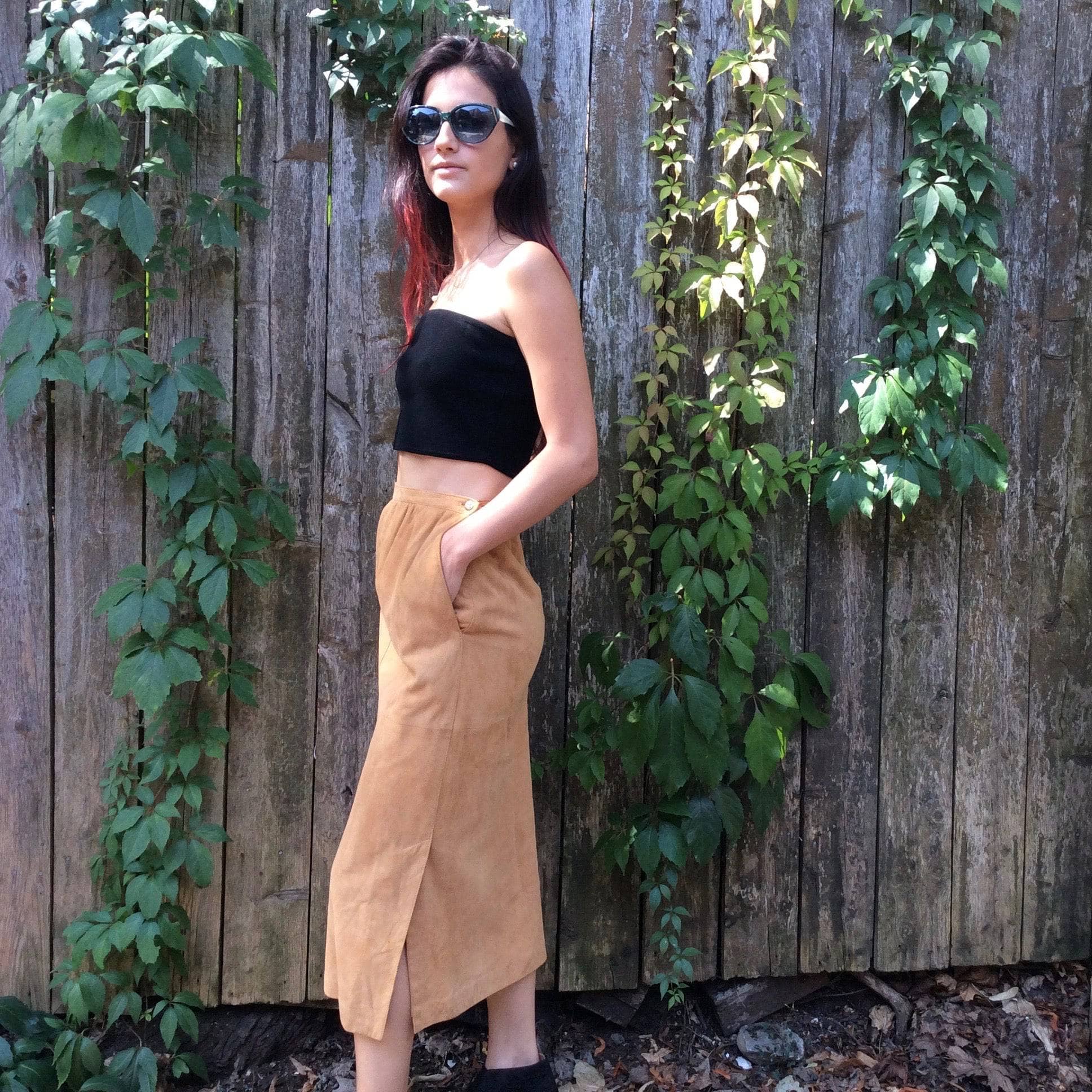 1980s Straight Cut Midi length Caramel Suede Skirt Extra-small - Image 4