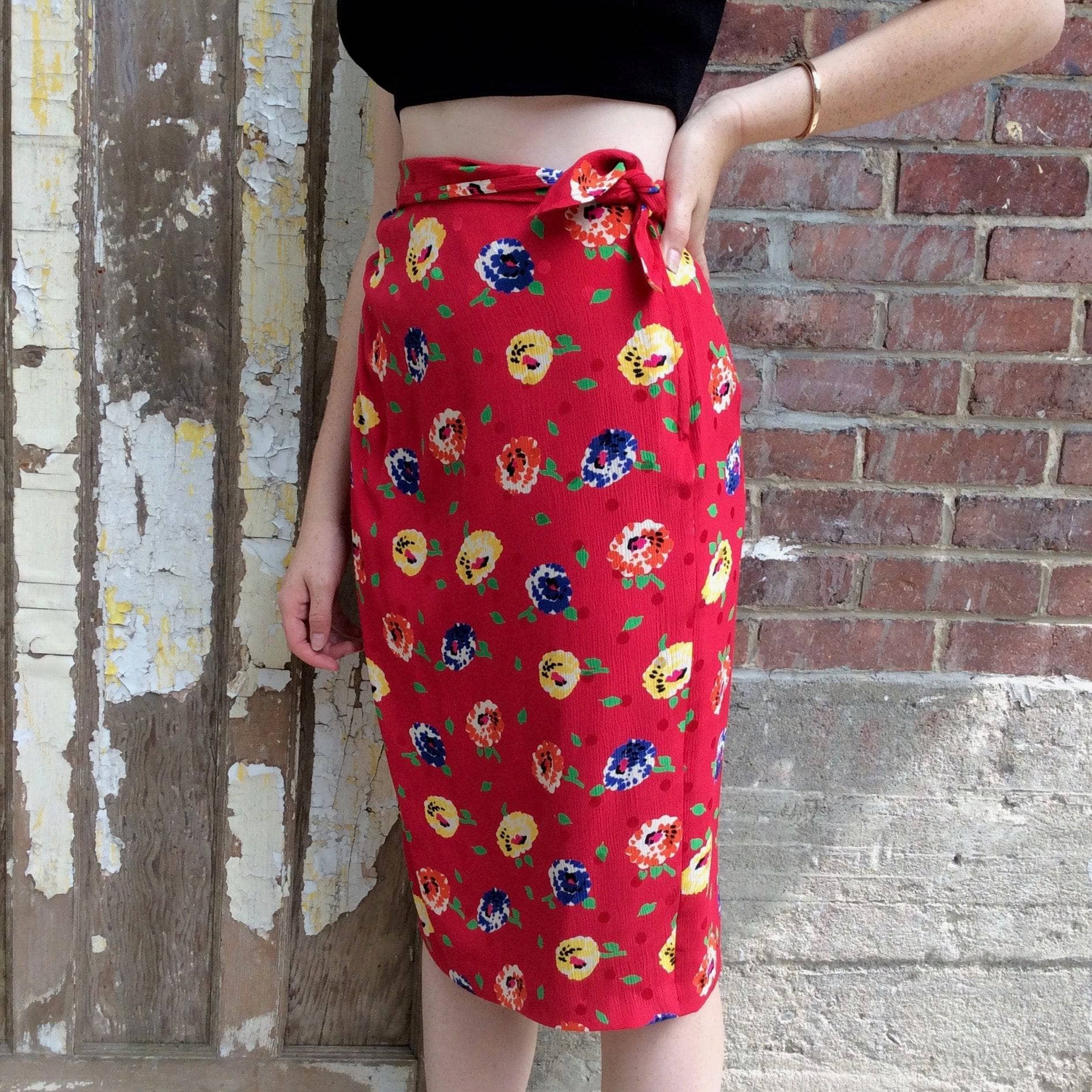 1980s UNGARO Red Silk Midi Skirt Small/Medium - Image 3