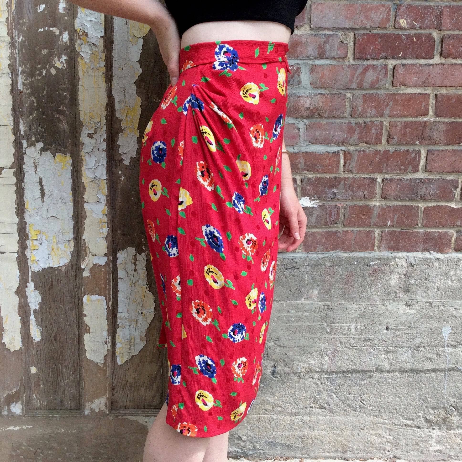 1980s UNGARO Red Silk Midi Skirt Small/Medium - Image 5
