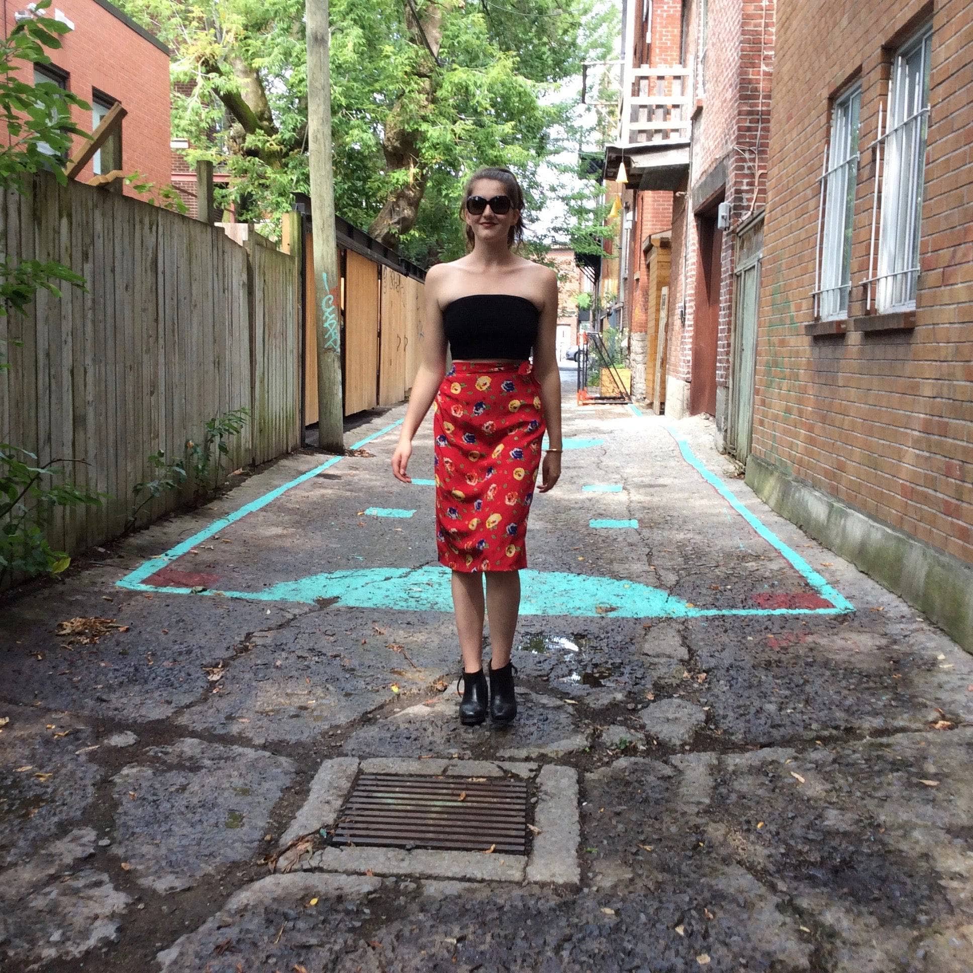 1980s UNGARO Red Silk Midi Skirt Small/Medium - Image 7