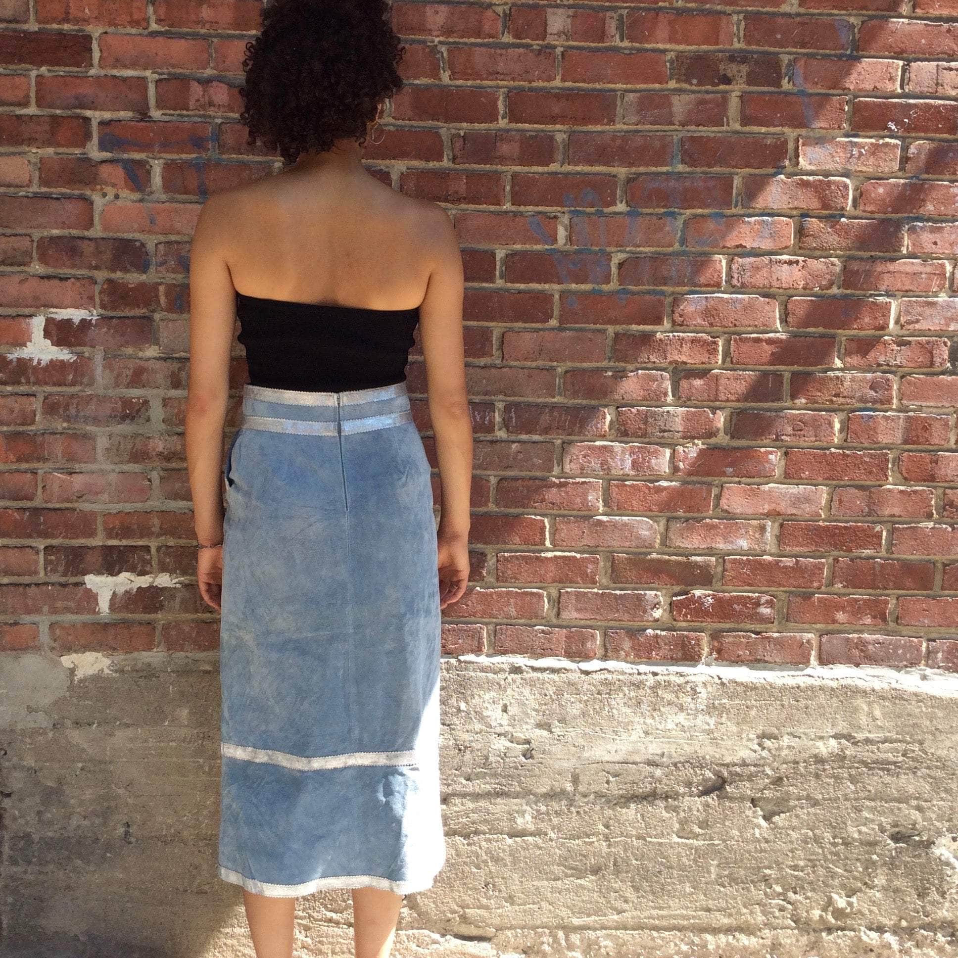 1990s-2000s Icy Blue Suede Midi Skirt Small - Image 4