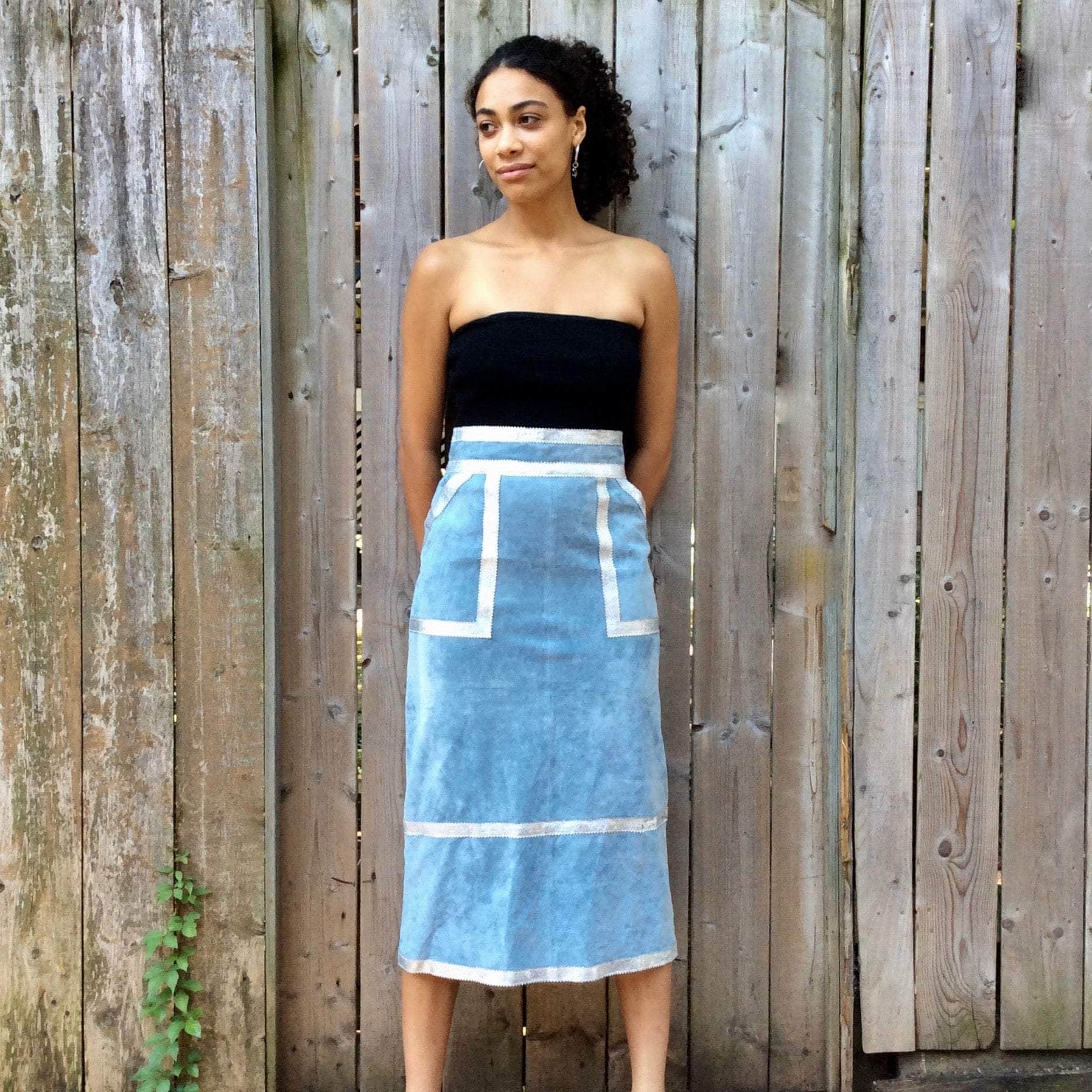 1990s-2000s Icy Blue Suede Midi Skirt Small - Image 6