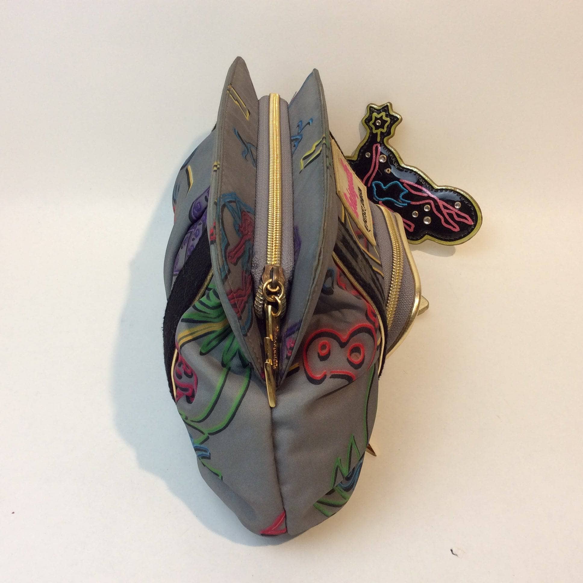1990s Betseyville Deadstock Designer Clutch Handbag - Image 5