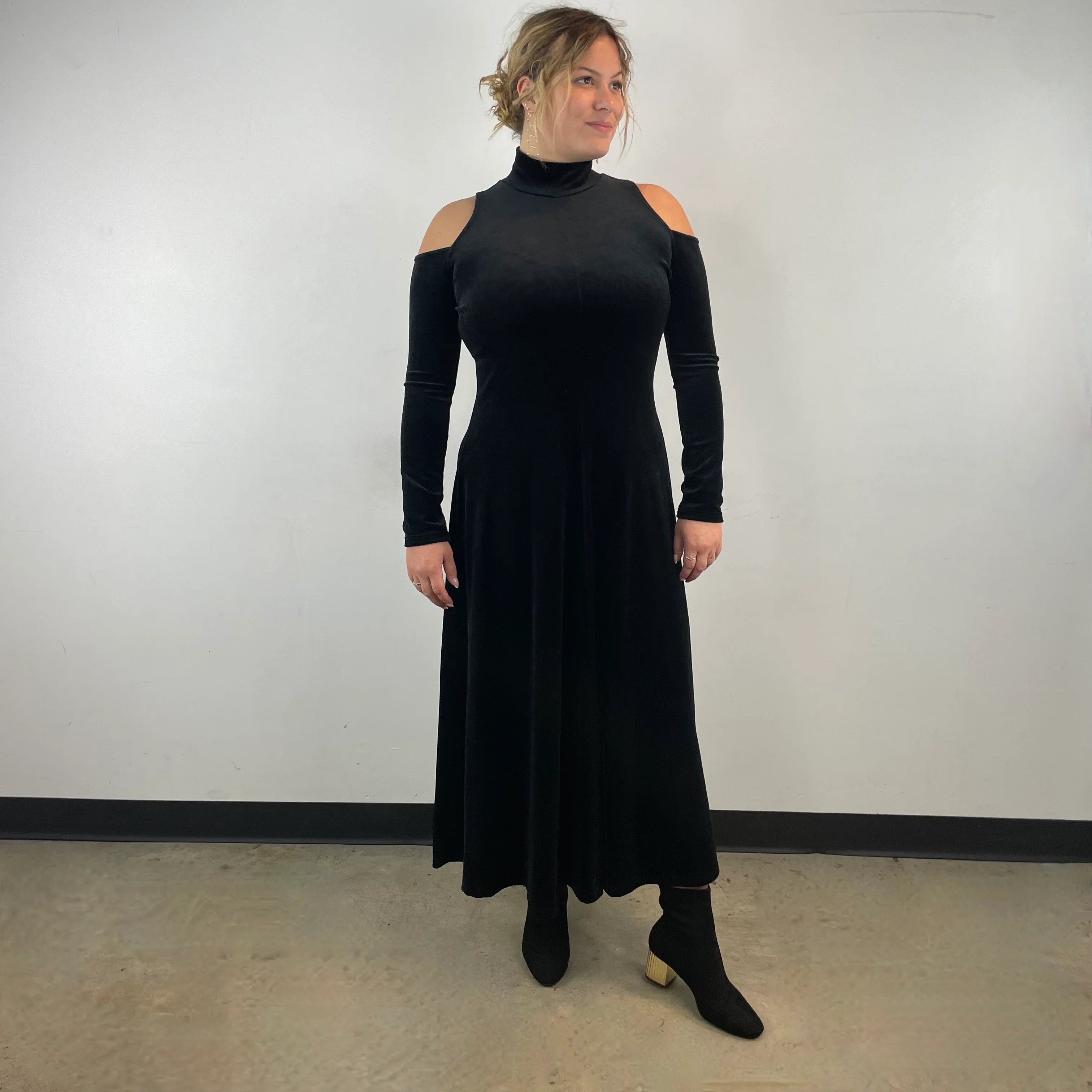 1990s Black Velvet Cutout Sleeve Maxi Dress Large - Image 2