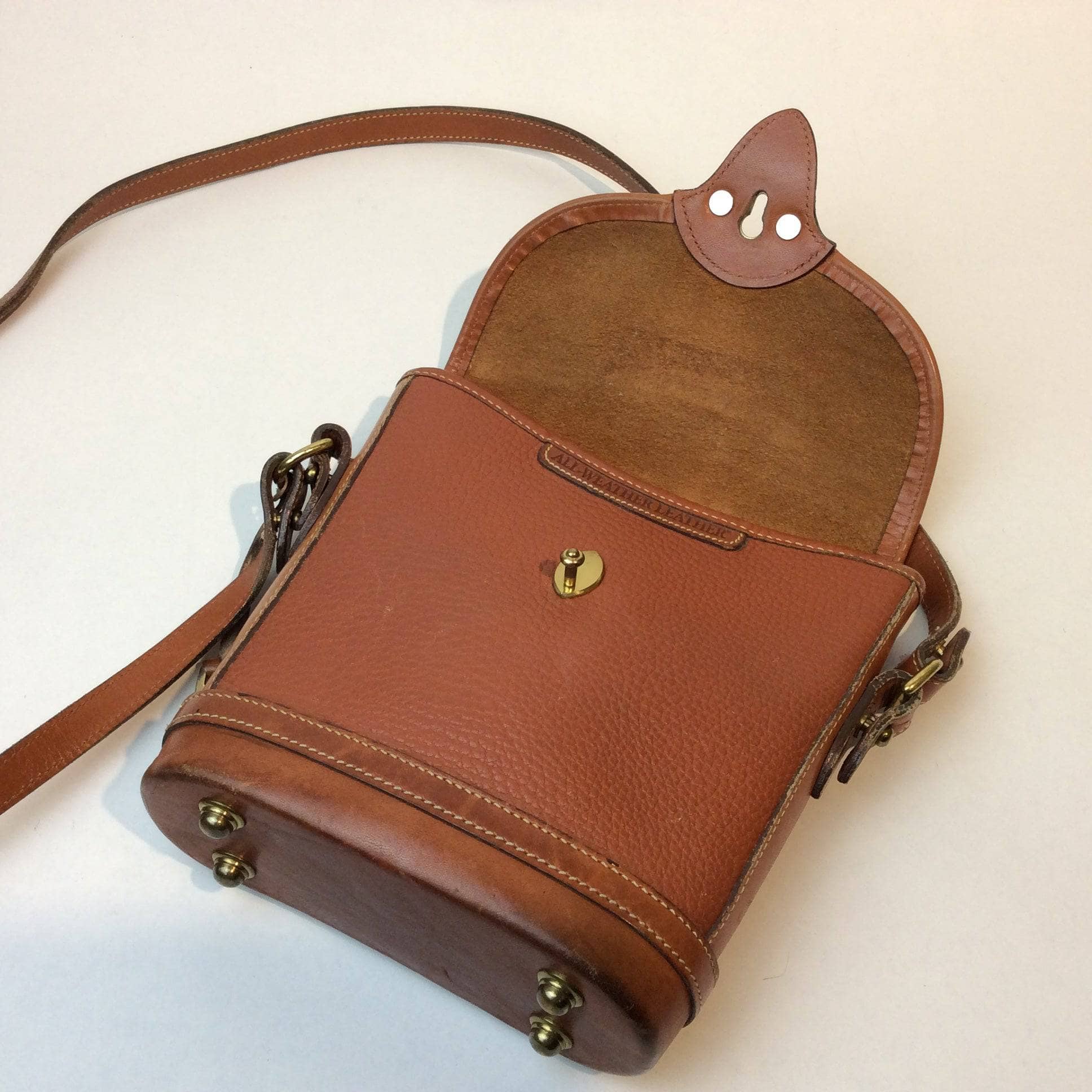1990s Dooney & Bourke Tan Leather Crossbody Bag - Image 7