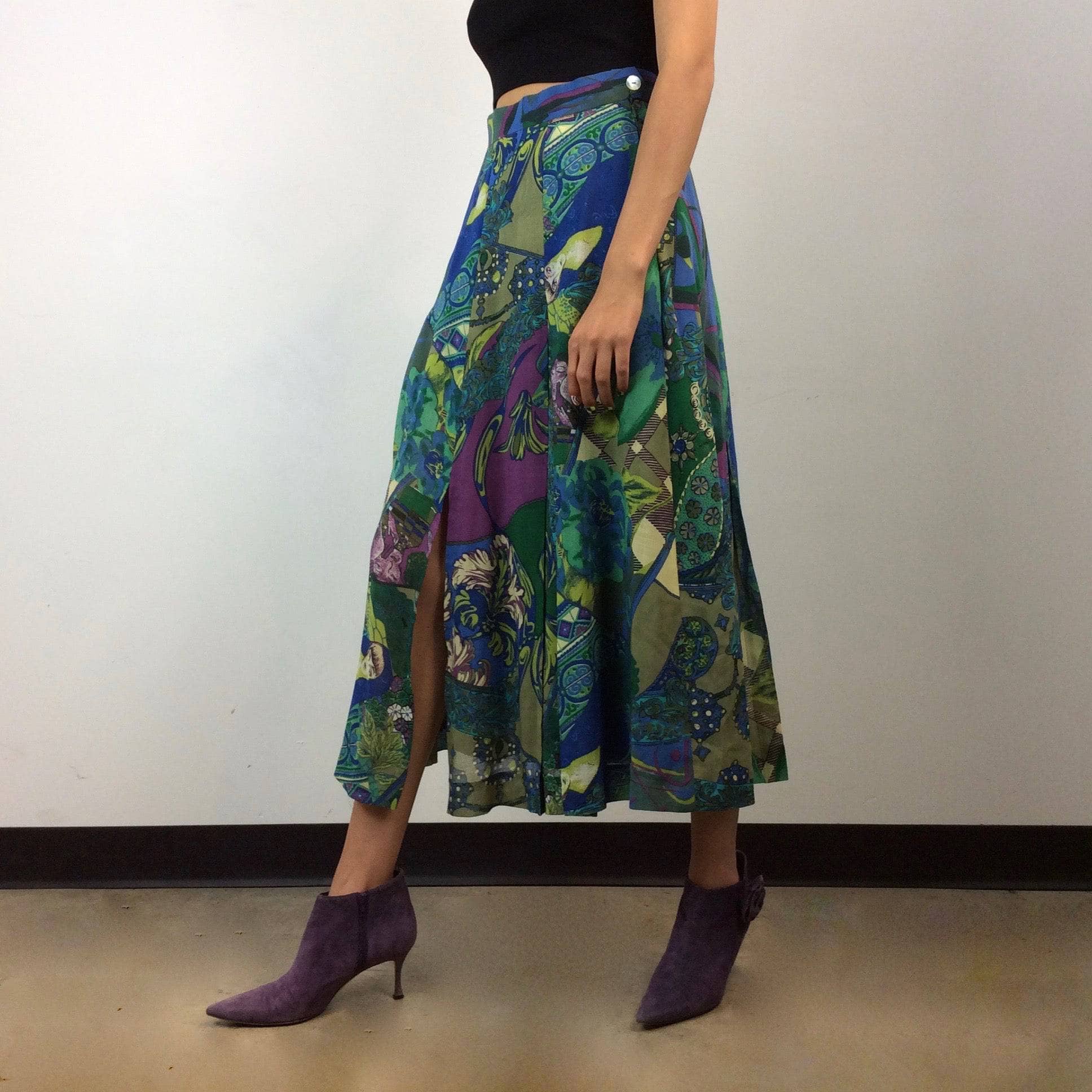 1990s Geiger Bold Print Pleated  Midi Skirt Small/Medium - Image 2