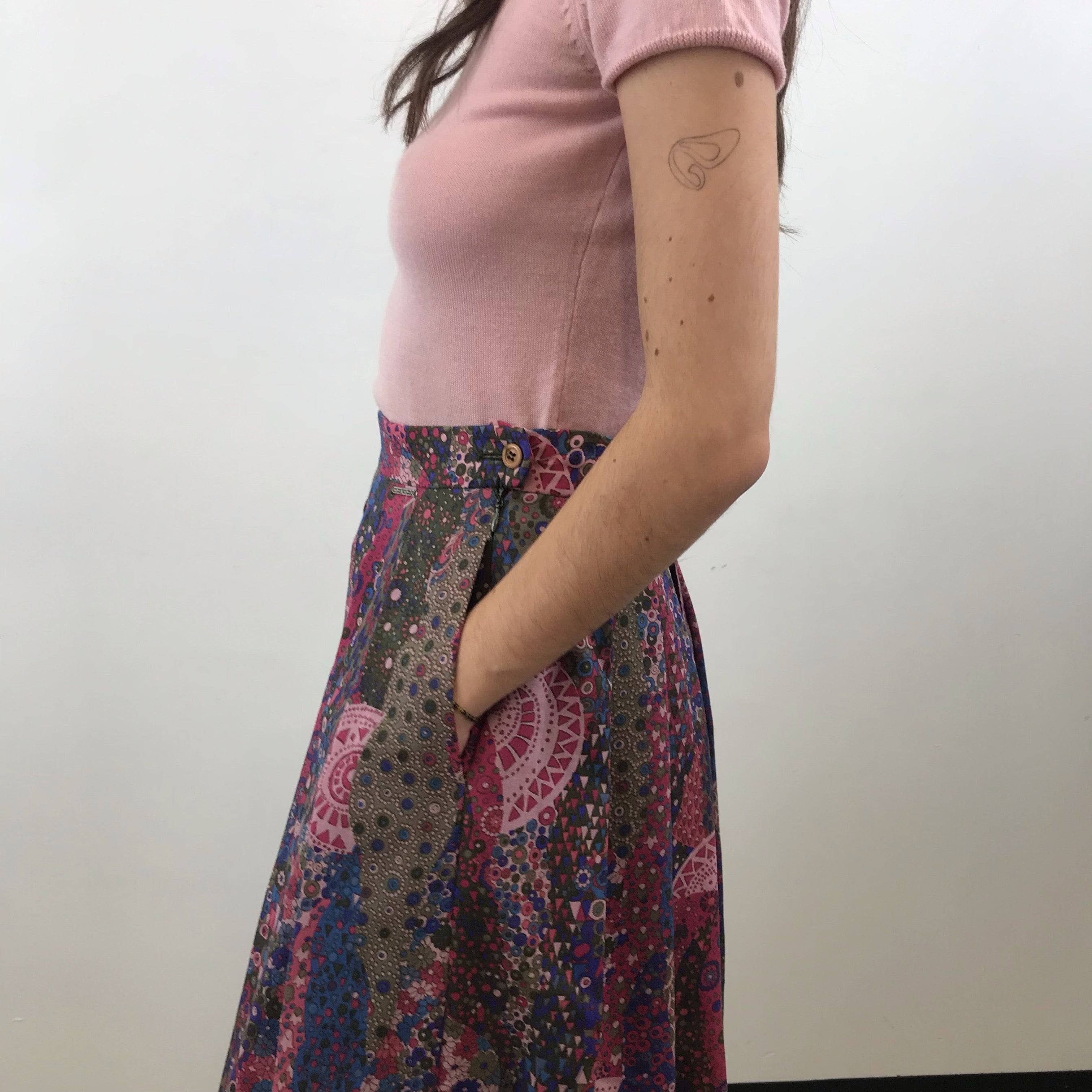 1990s Geiger Midi Length Foulard Print Pleated Midi Skirt S - Image 3