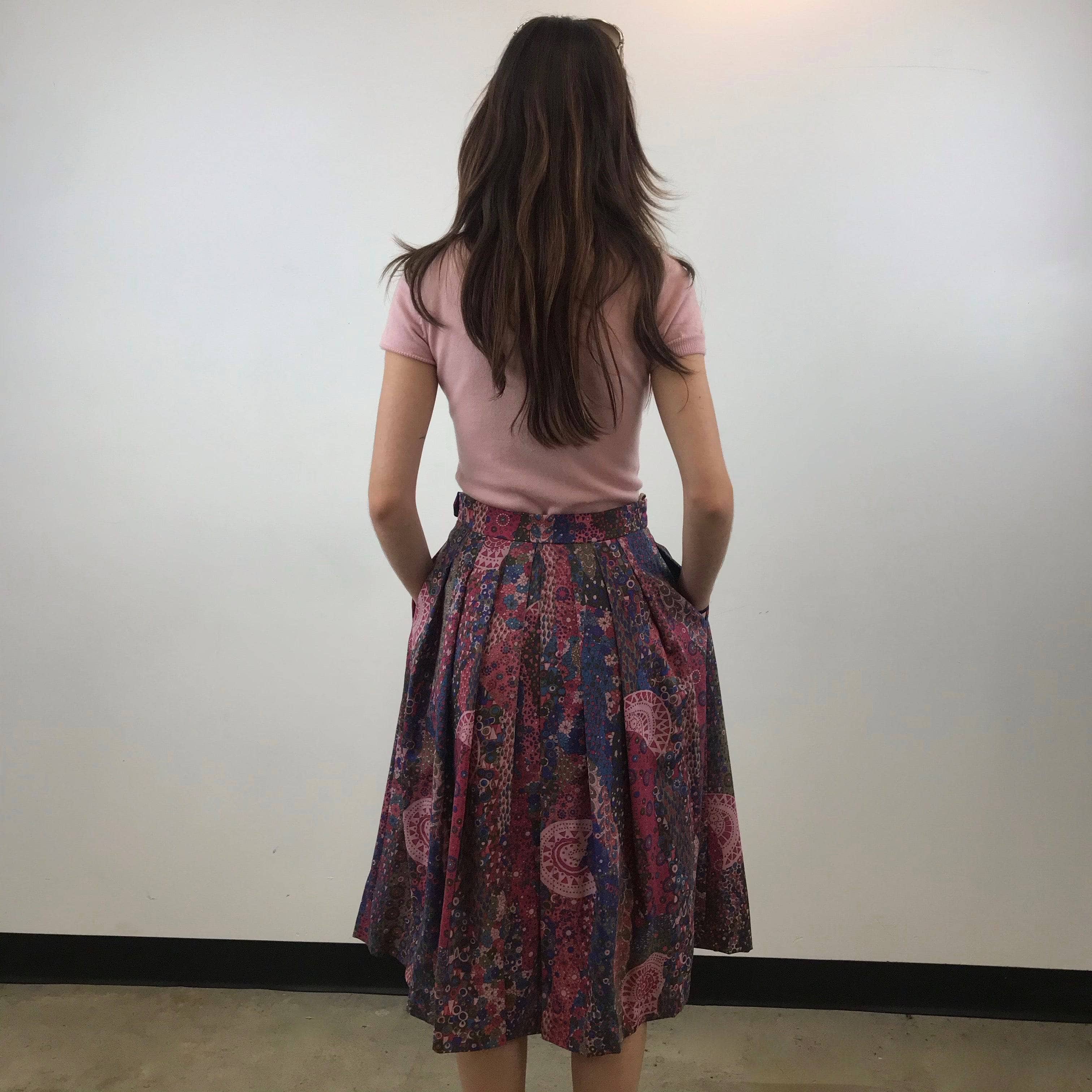1990s Geiger Midi Length Foulard Print Pleated Midi Skirt S - Image 4