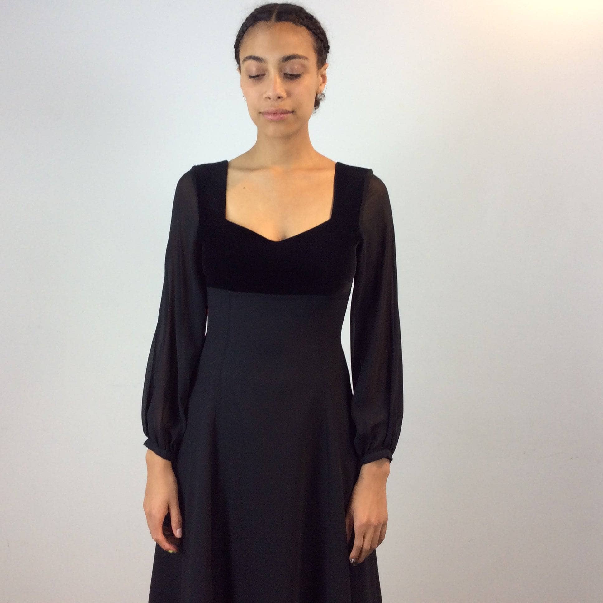 1990s Laura Ashley Black Long Sleeve Flowy Midi Dress S - Image 5