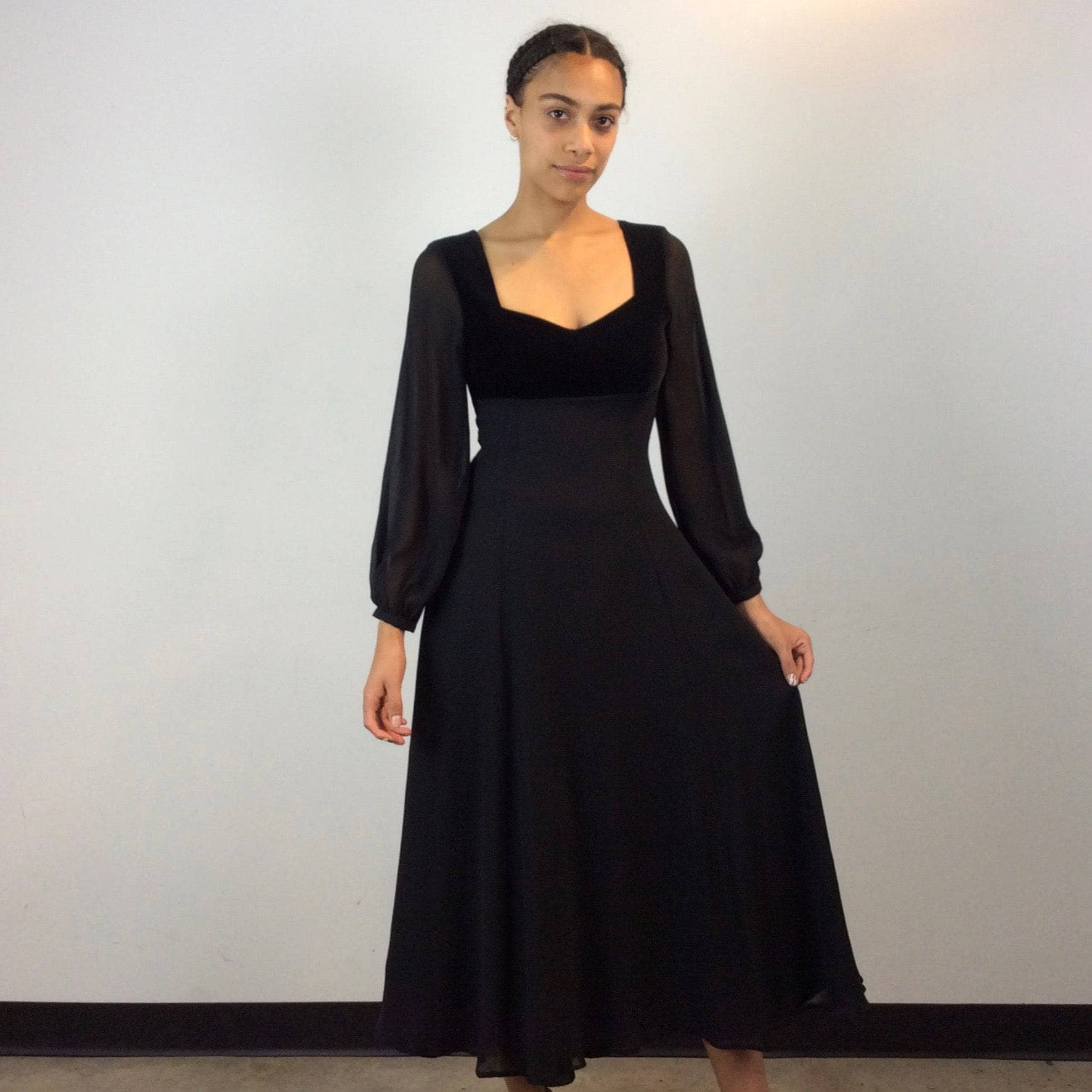 1990s Laura Ashley Black Long Sleeve Flowy Midi Dress S - Image 7