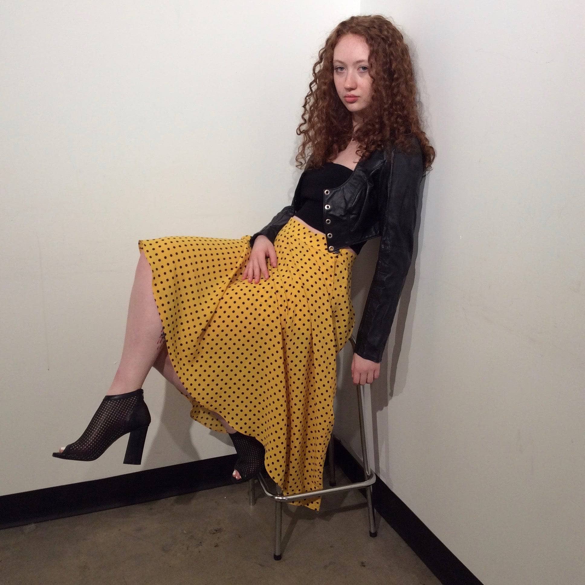 1990s Midi Length Yellow Polka Dot Flowy Skirt Medium