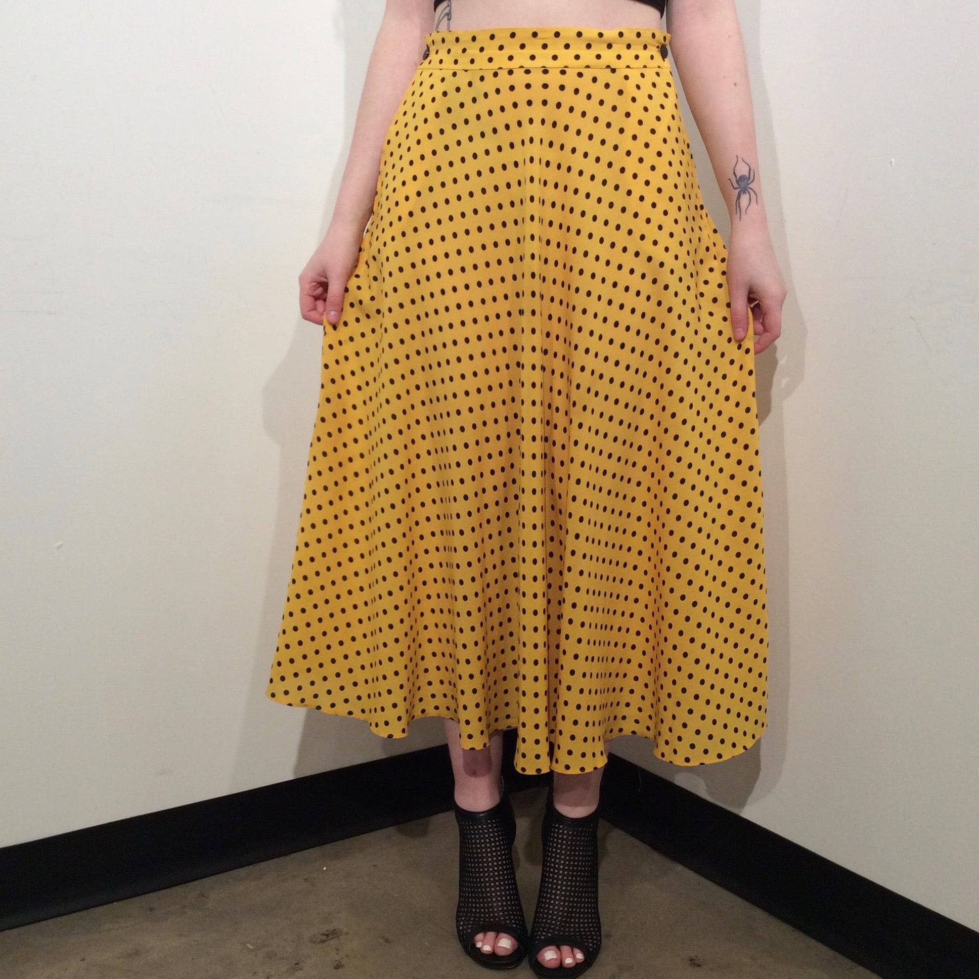 1990s Midi Length Yellow Polka Dot Flowy Skirt Medium - Image 2